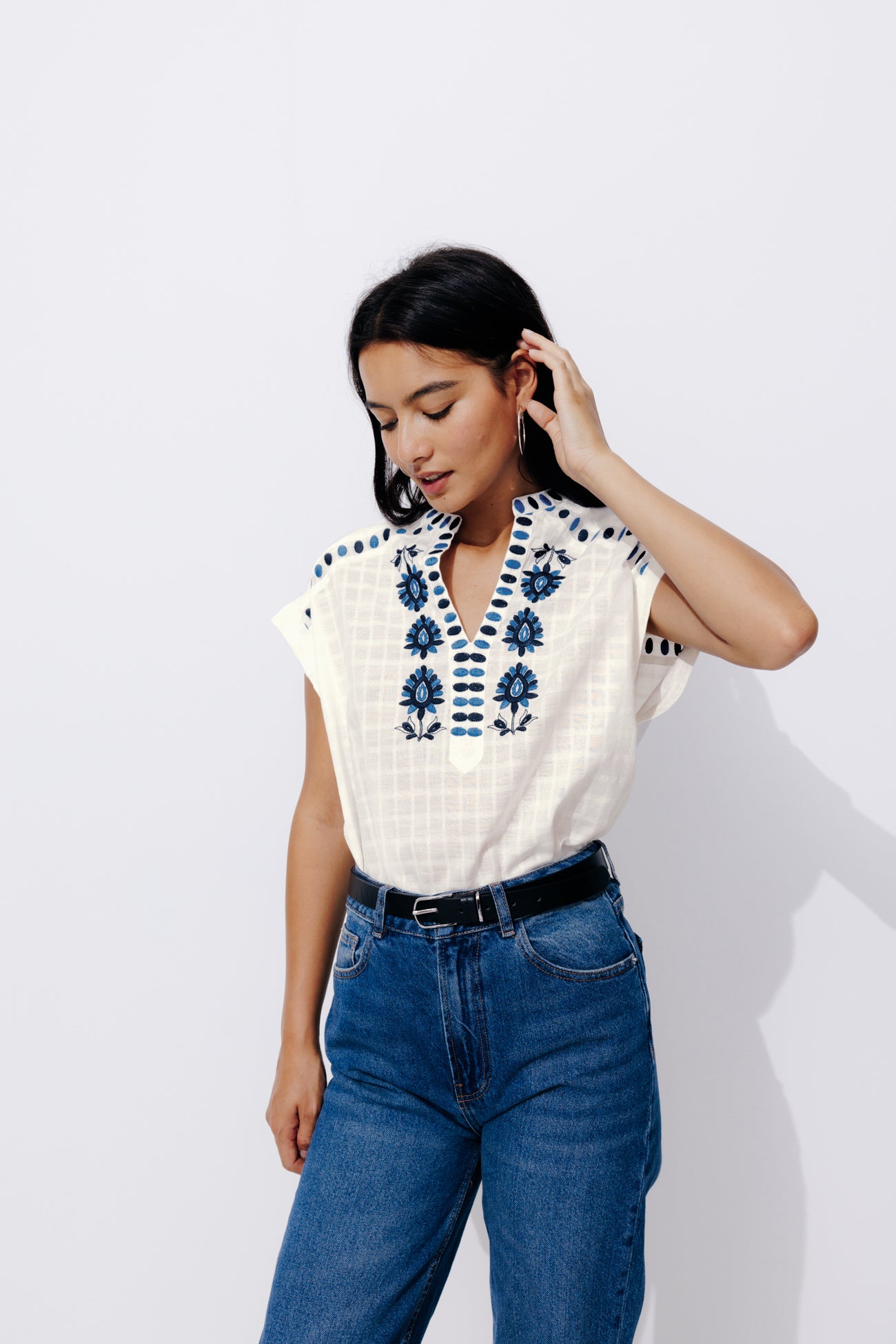 Embroidered cotton blouse - Ecru