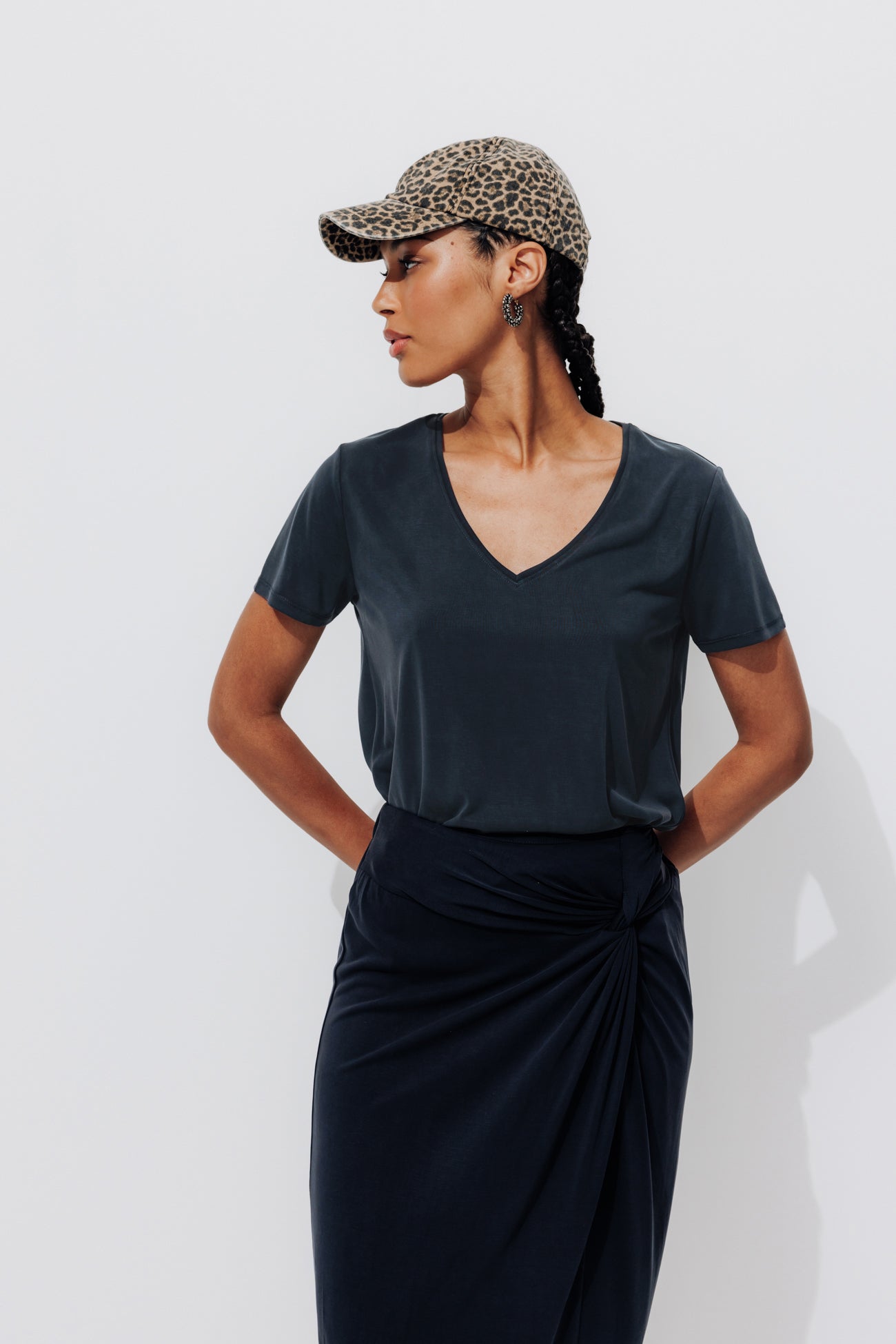 Plain v-neck t-shirt - Black