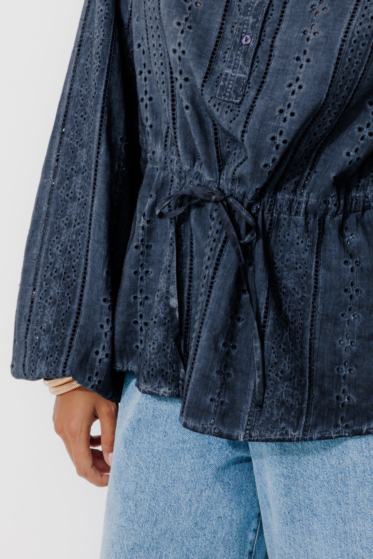 Broderie anglaise shirt - Medium denim