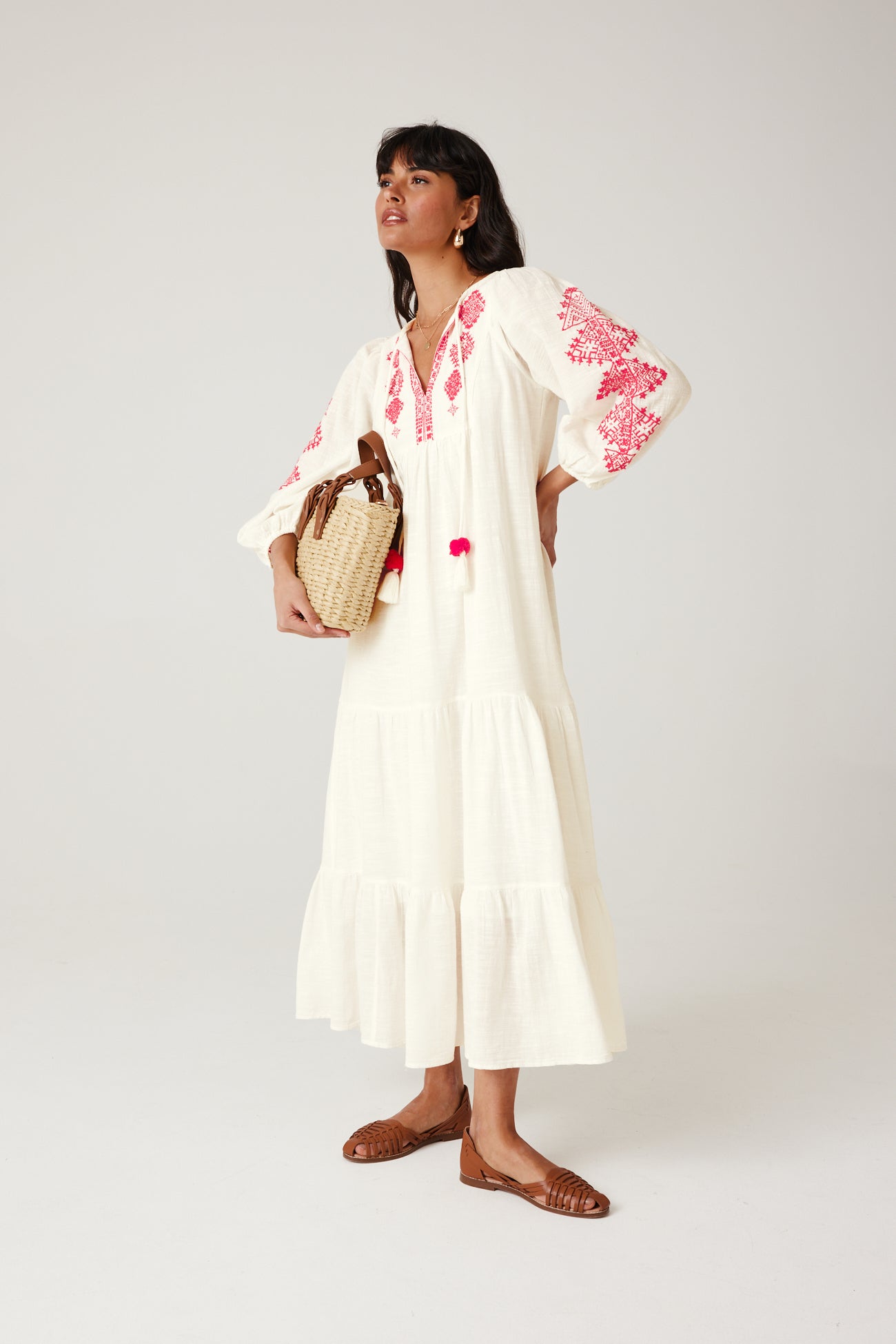 Long embroidered dress - Ecru