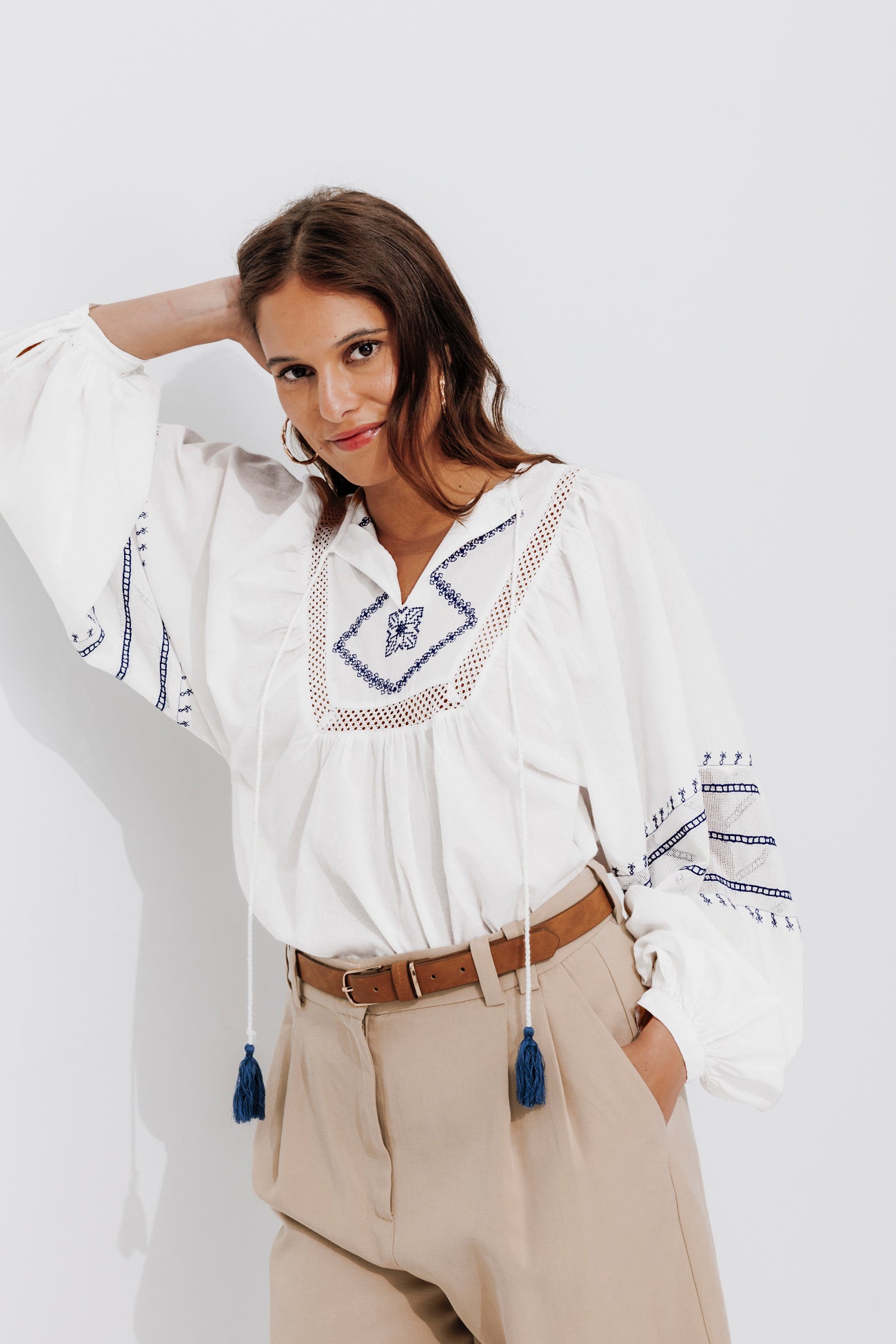Folky embroidered blouse - Ecru