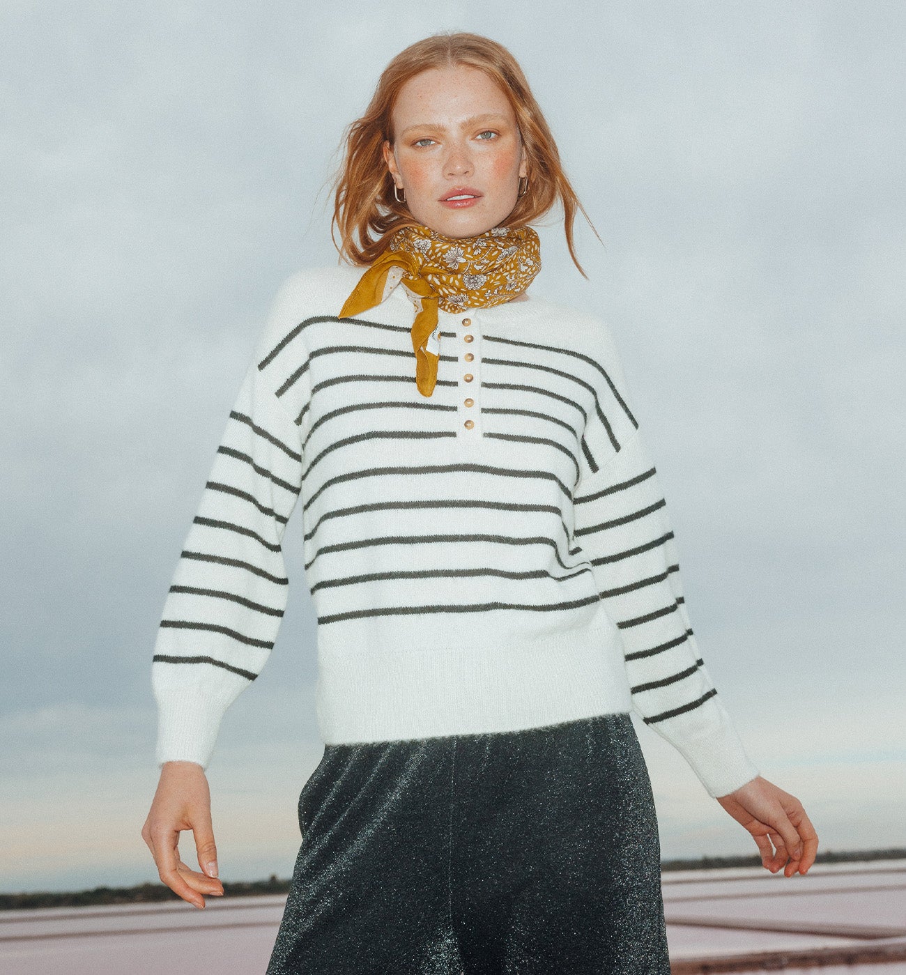 Button front jumper - Black stripes
