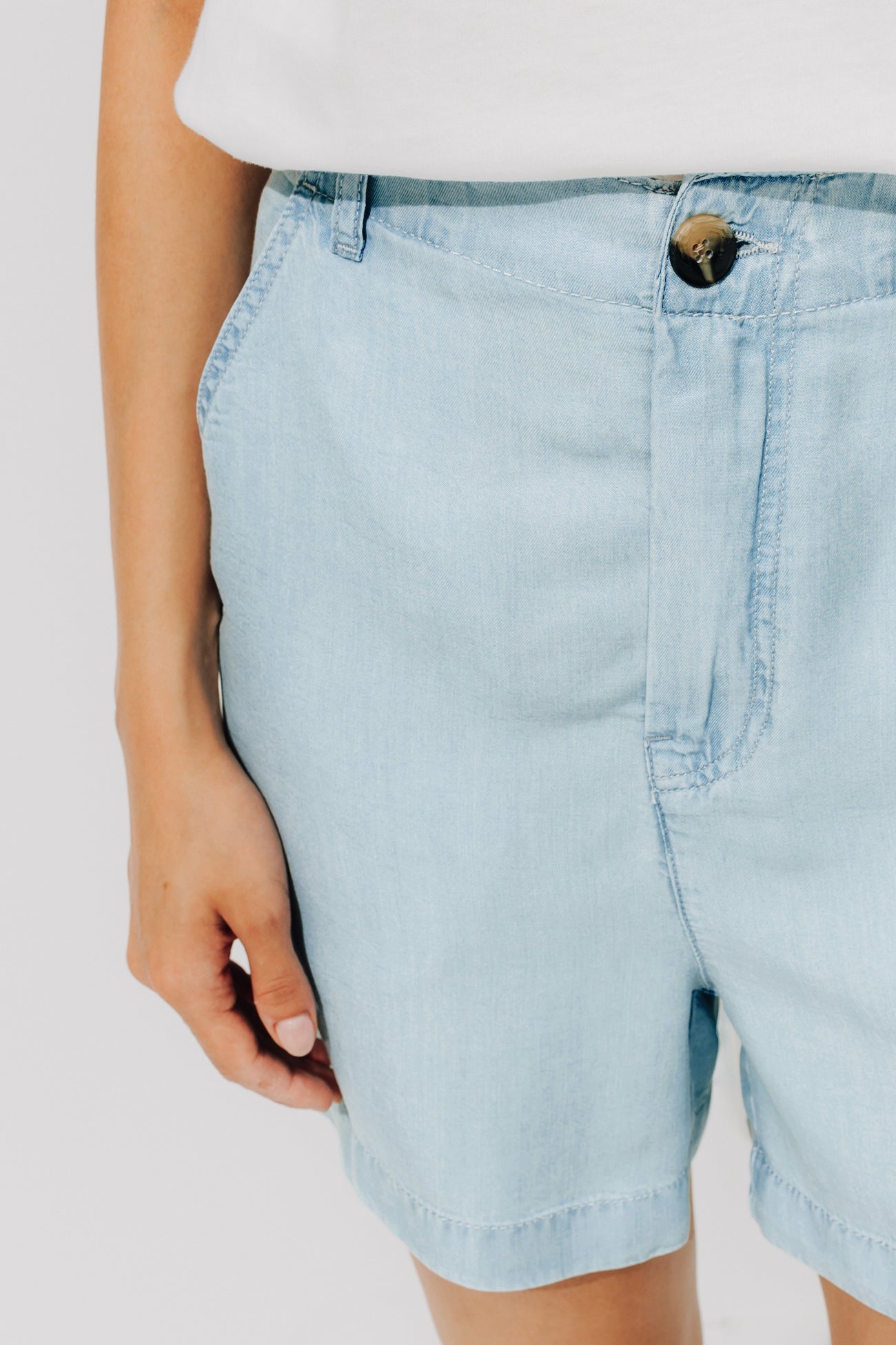 Lyocell blue denim shorts - Light denim