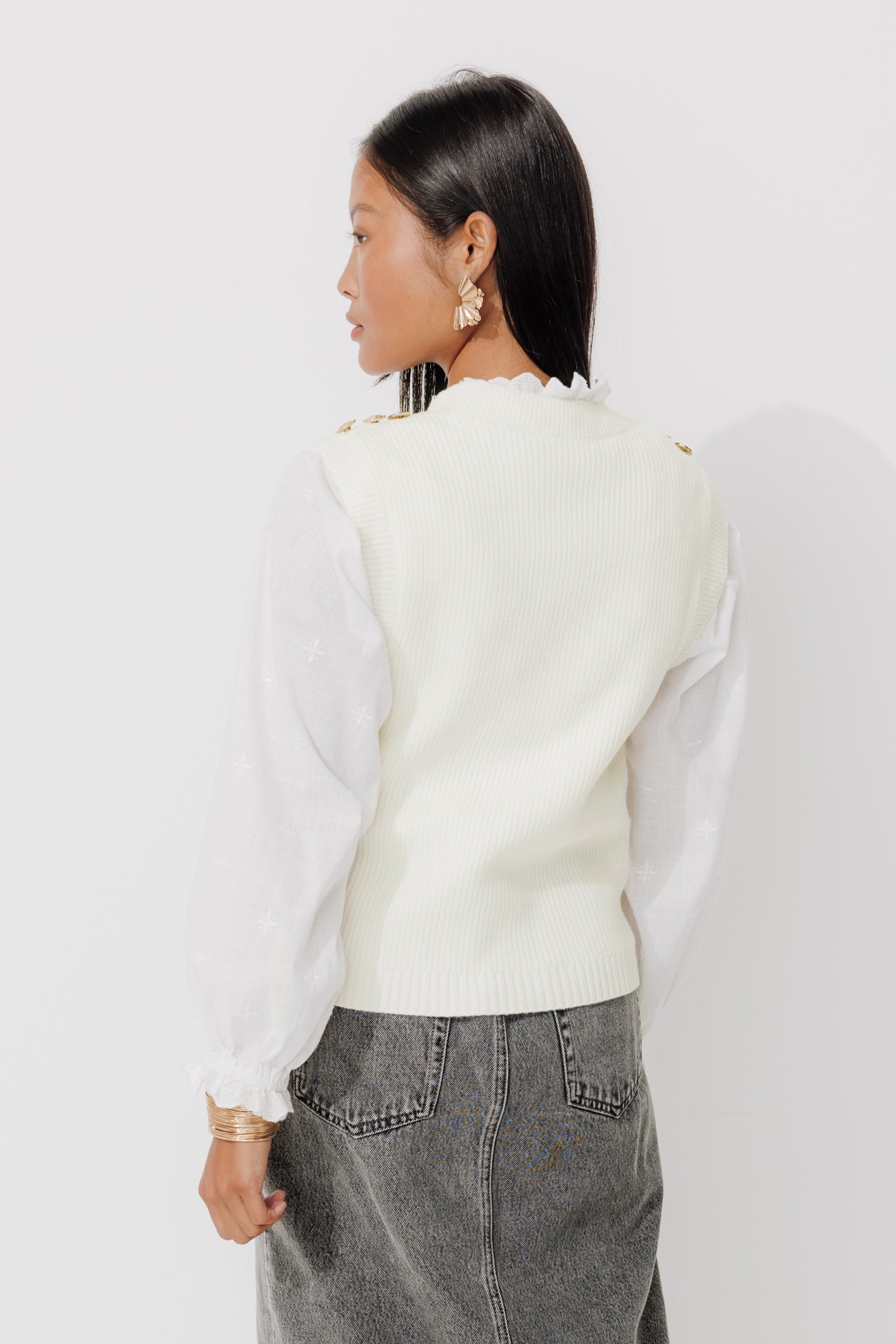 Sleeveless jumper - Ecru stripes