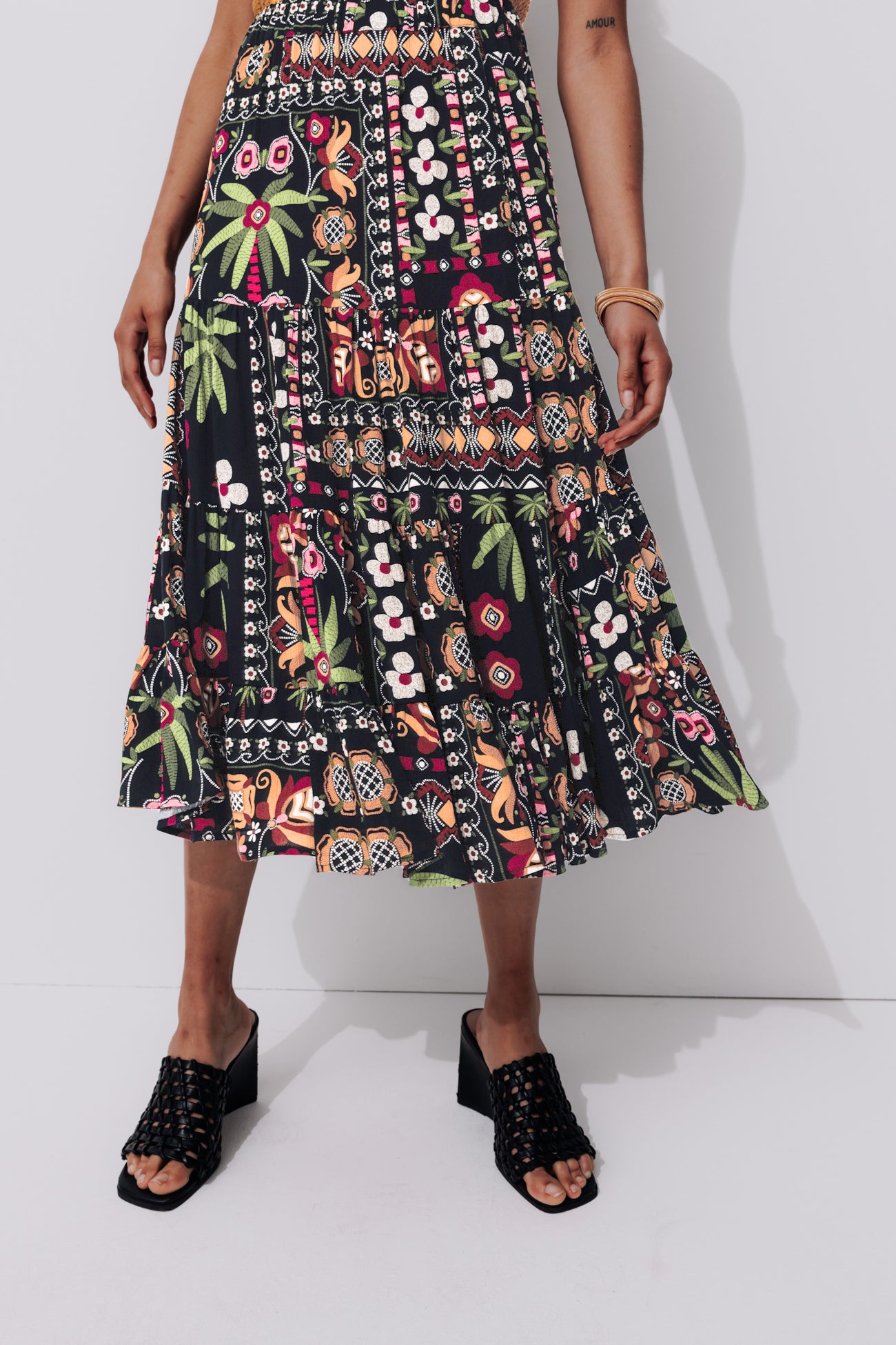 Patterned mid-length skirt - Multicolour print