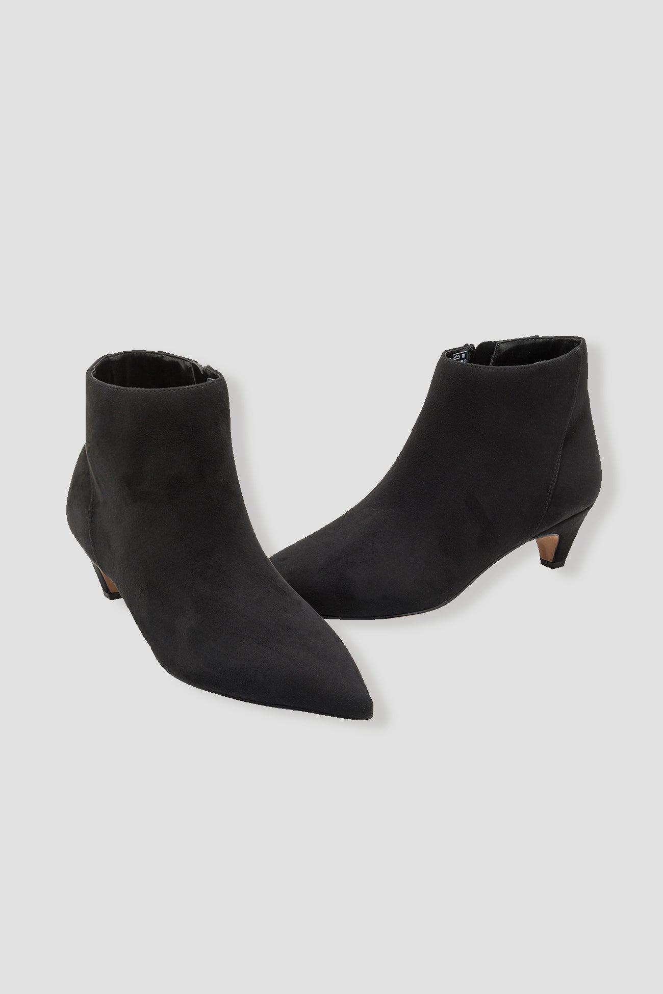 Low-heeled ankle boots - Black