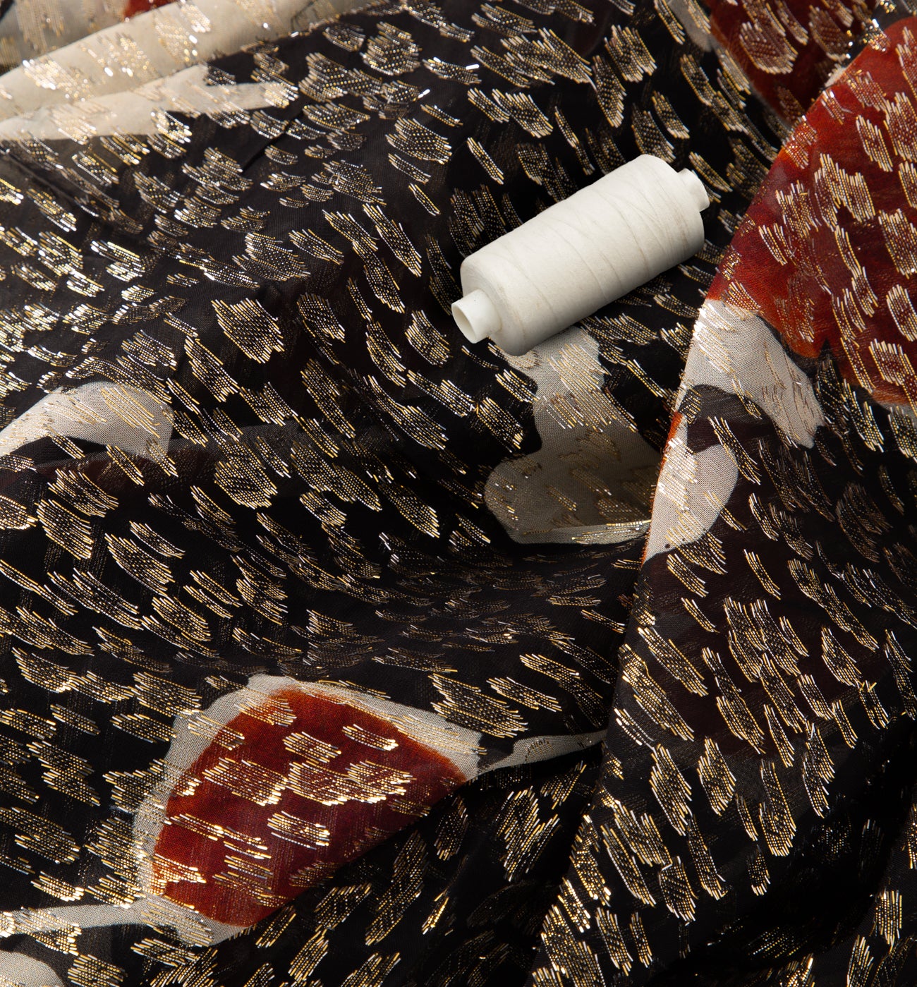 Glitzy voile fabric cut - Black print