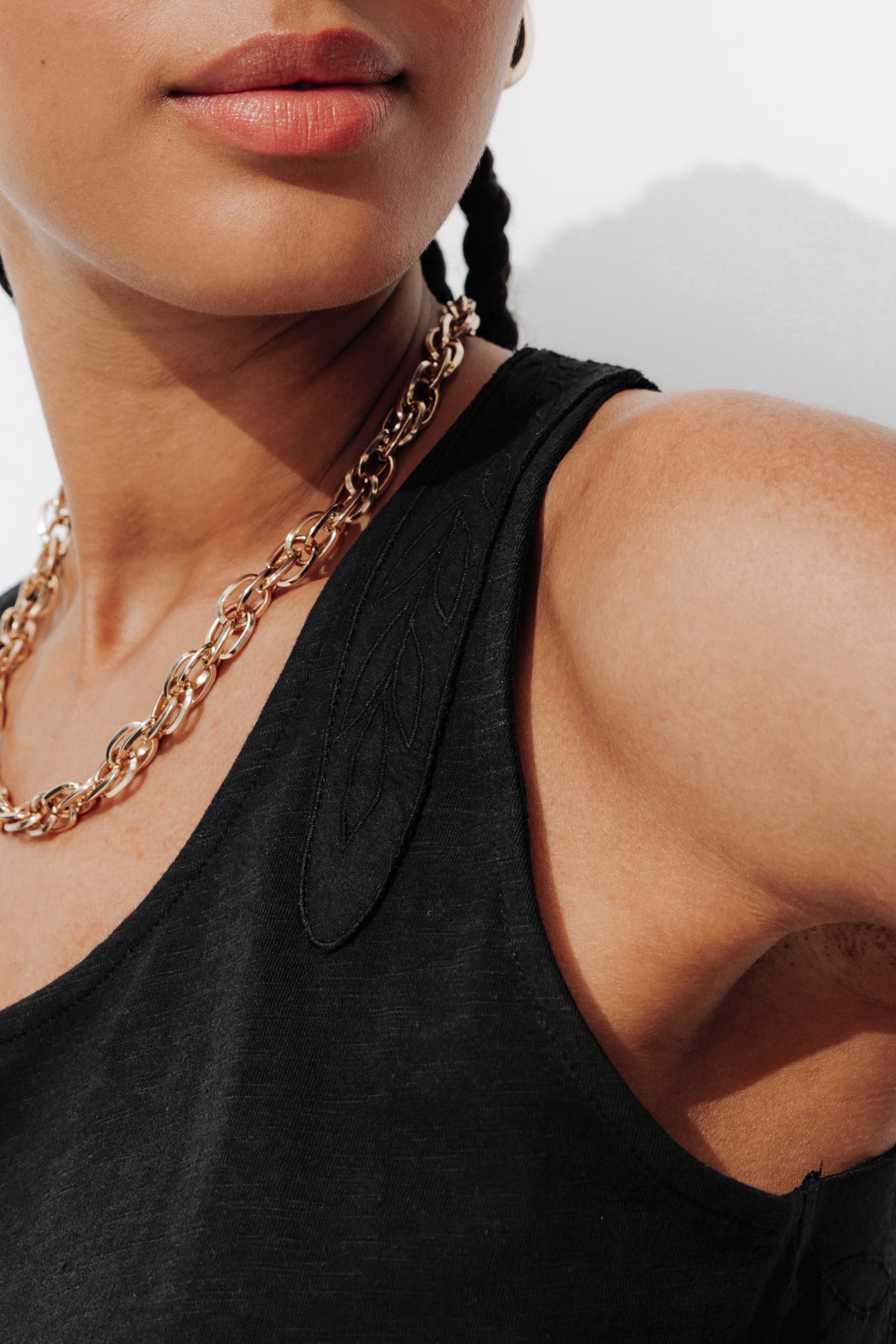 Back-embroidery sleeveless top - Ochre