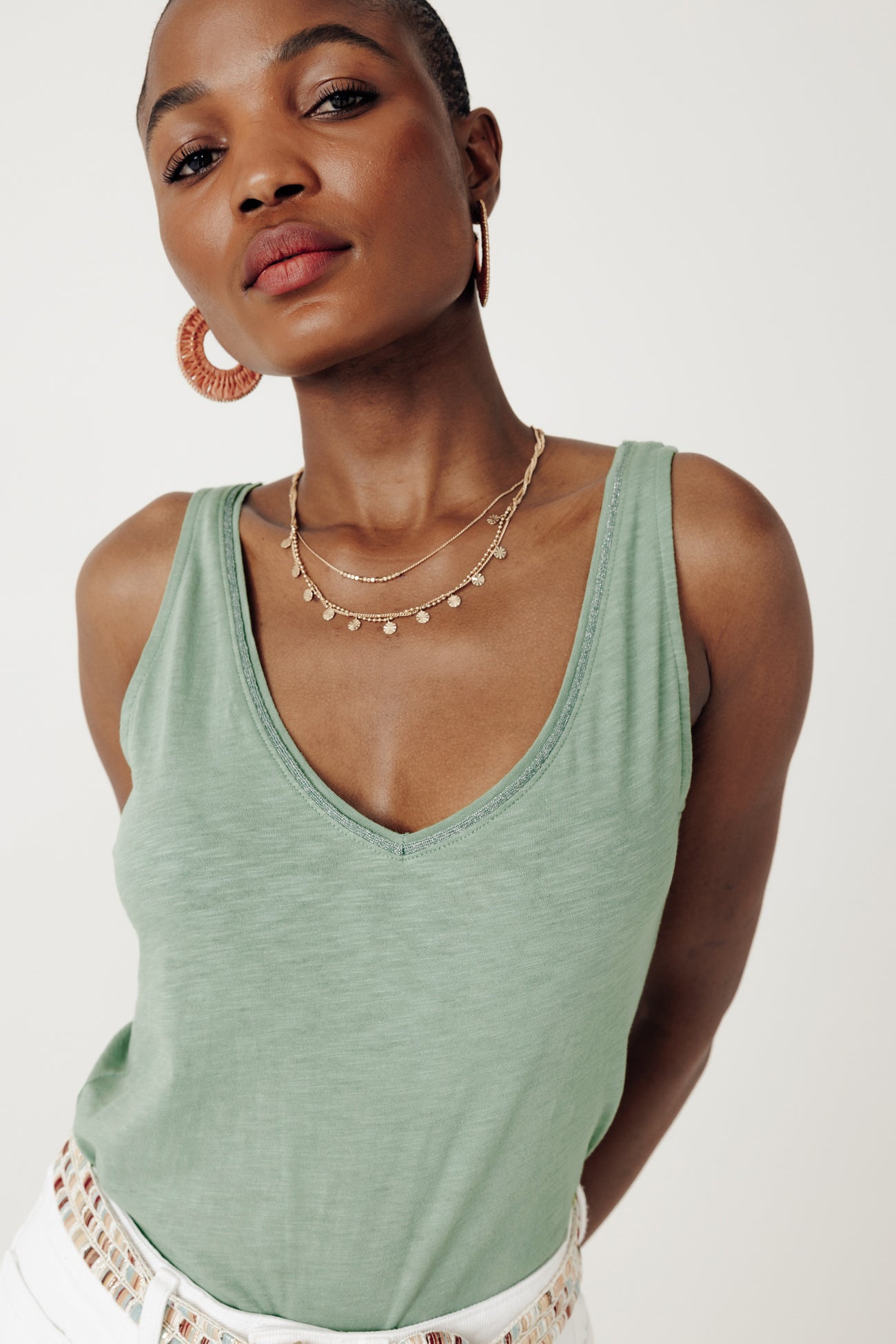 V-neckline strappy top - White