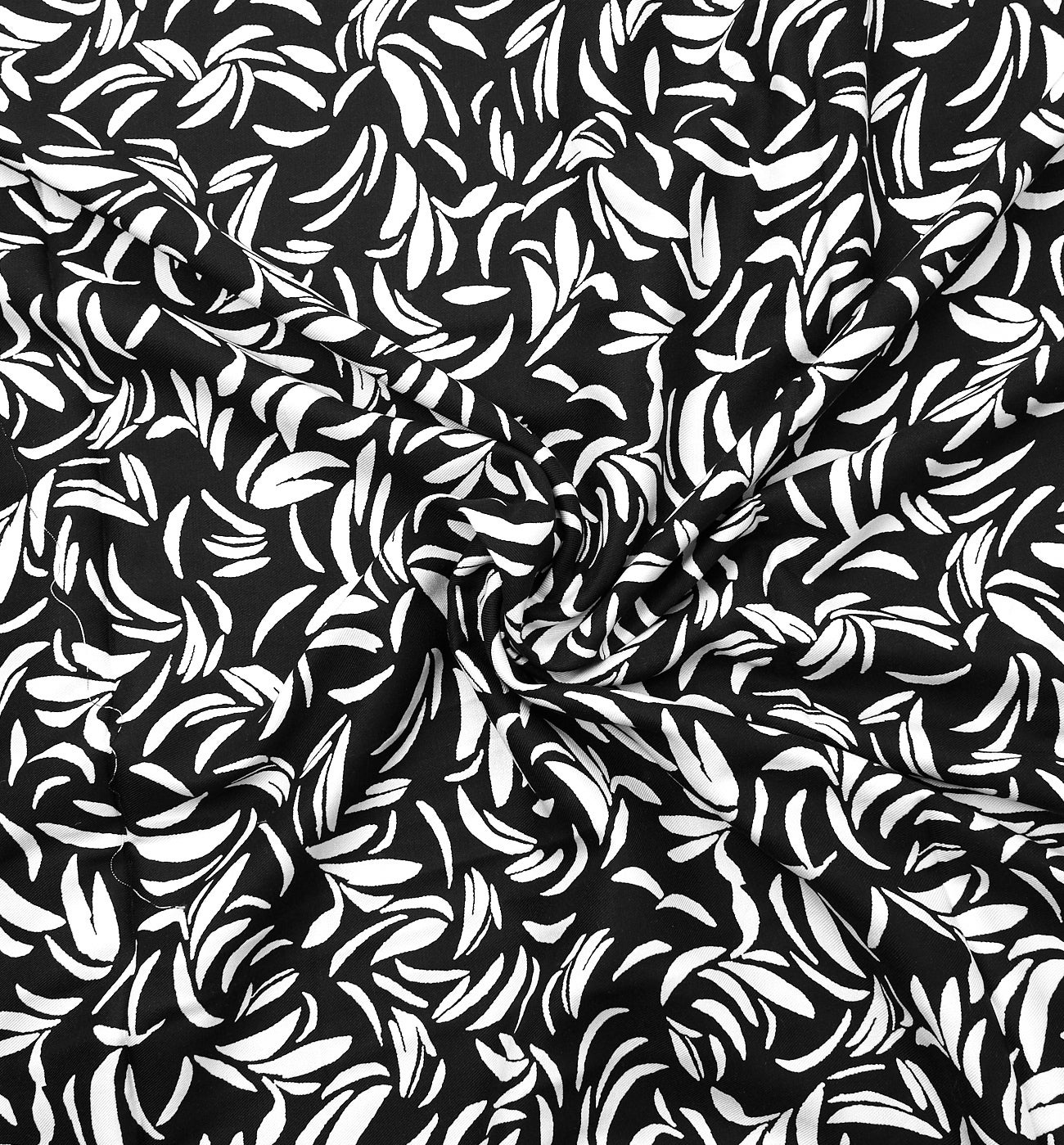 Pattern viscose 2m fabric cut - Black print