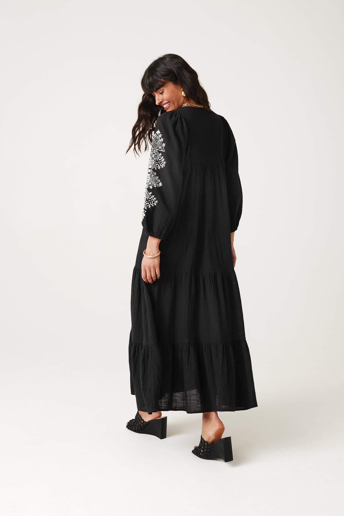 Long embroidered dress - Ecru