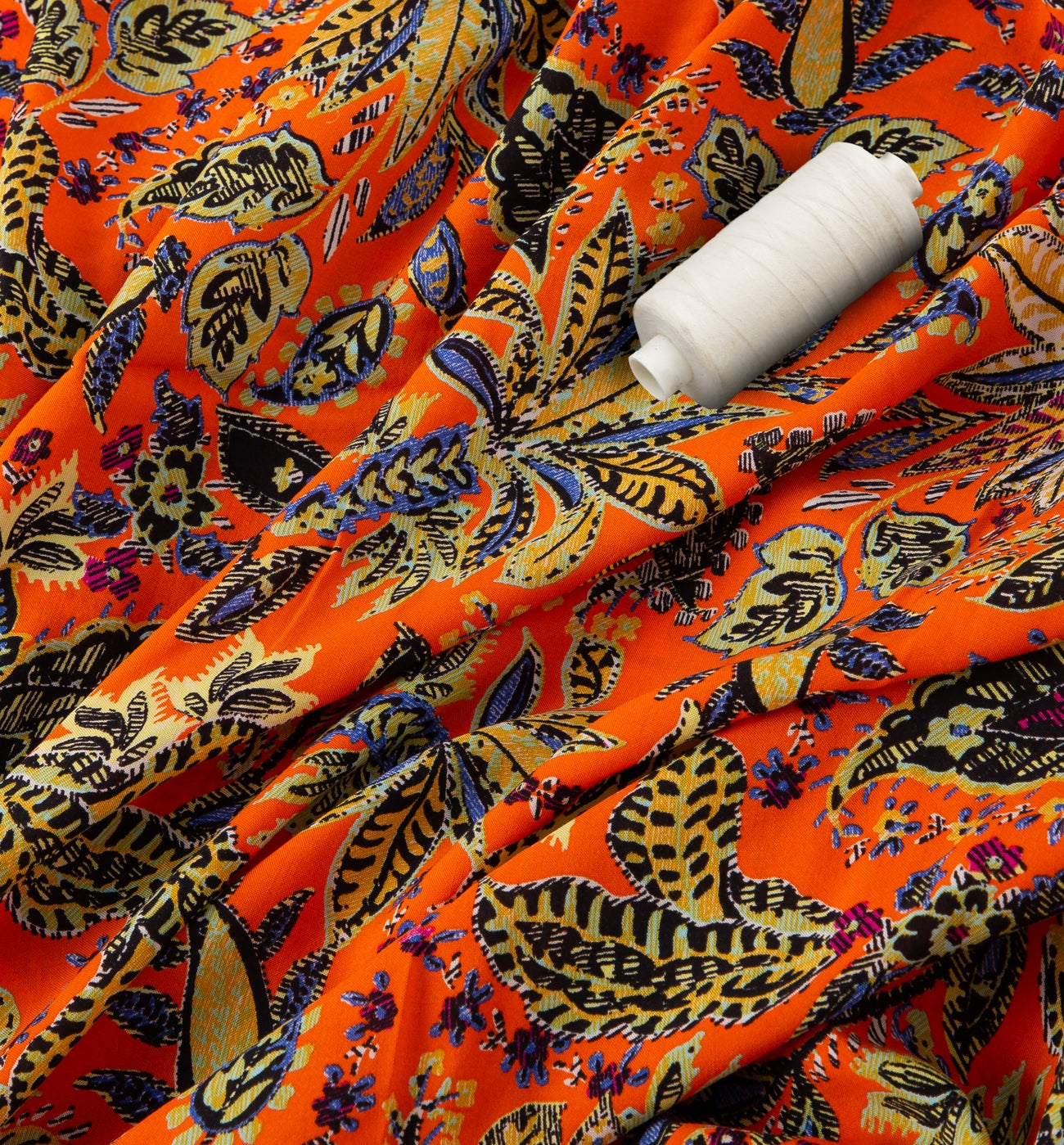 3m viscose fabric cut - Black print