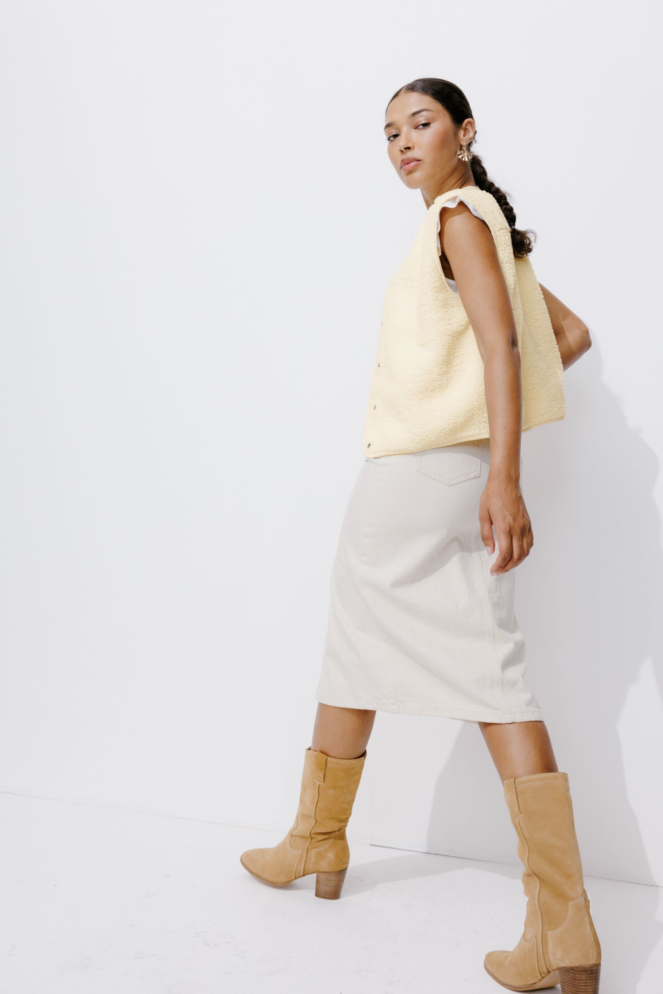 Reversible sleeveless jacket - Beige