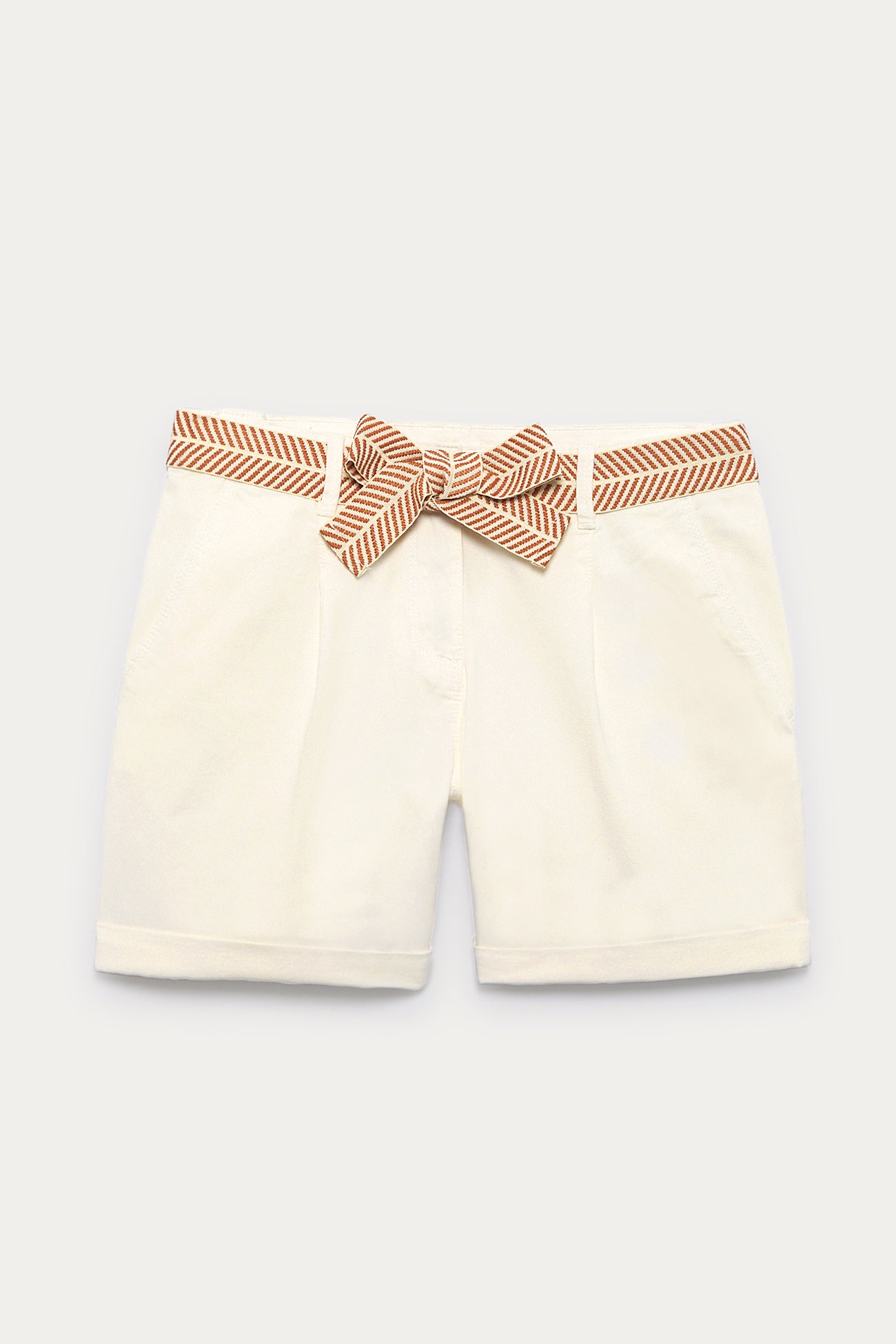 Belted pleated shorts - White