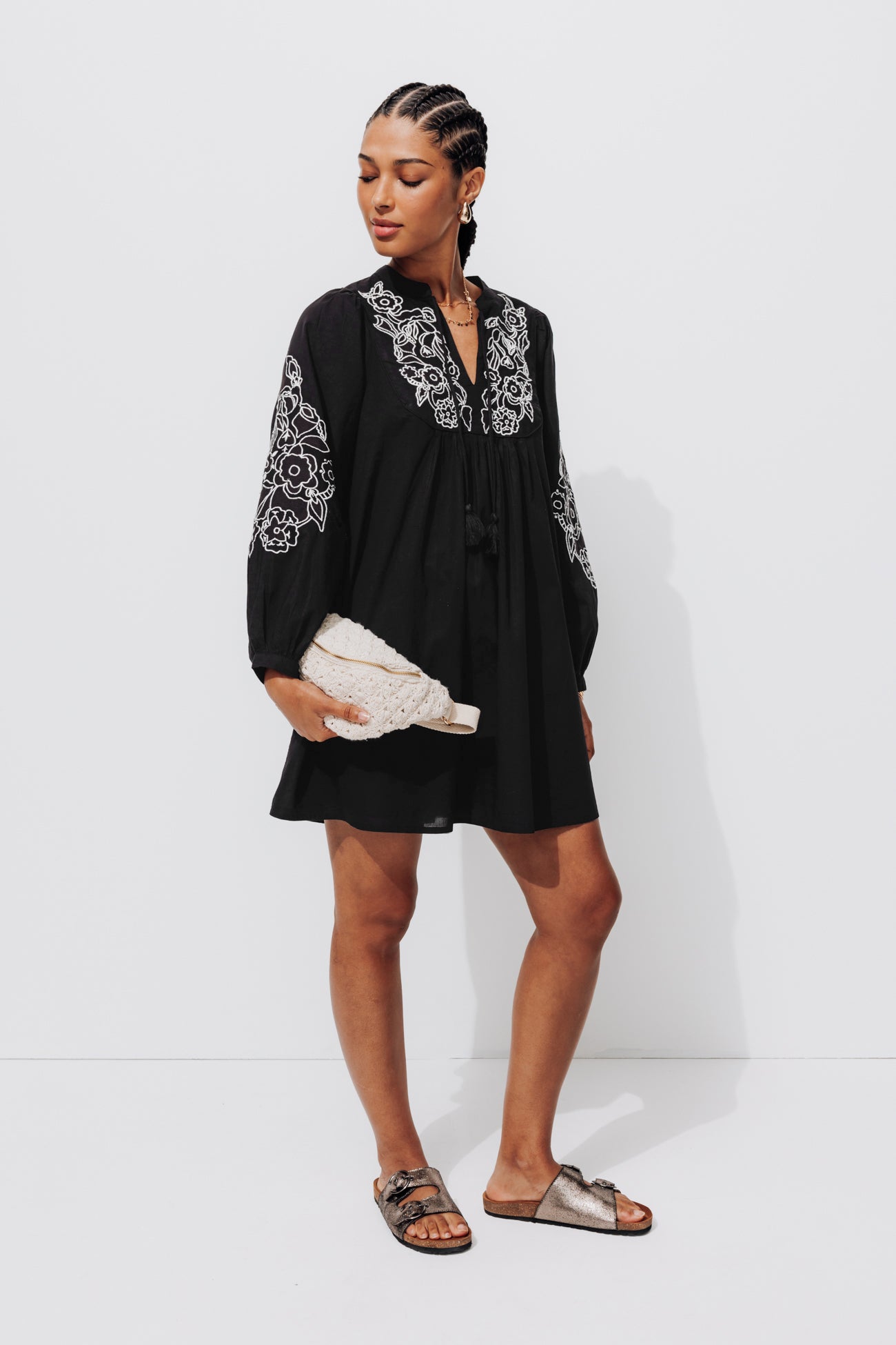 Short embroidered dress - Black