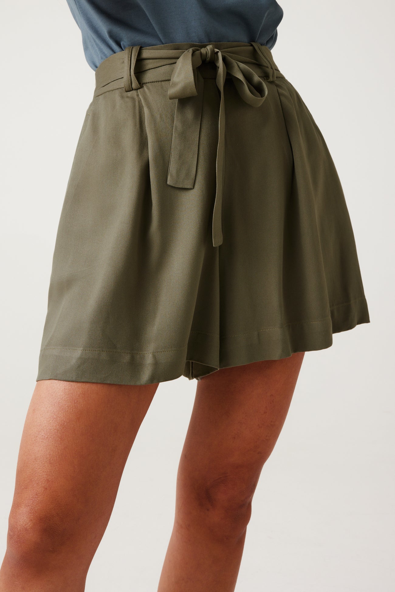 Plain belted shorts - Black print