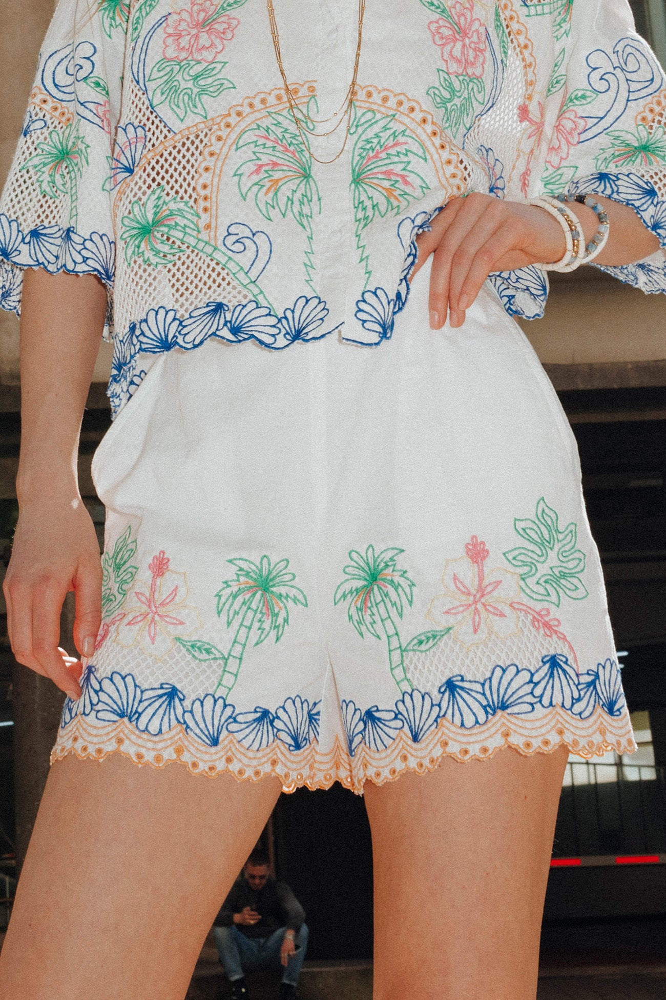 Embroidered cotton shorts - Ecru print