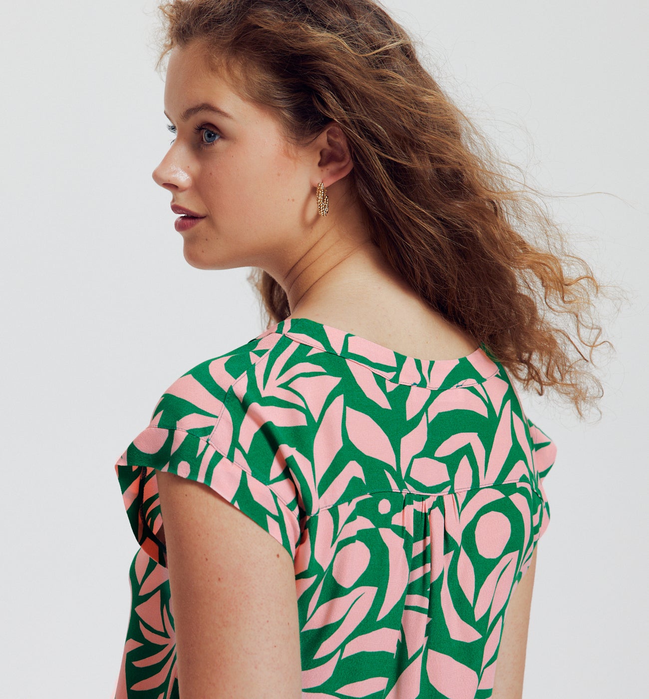 Short-sleeved blouse - Green print