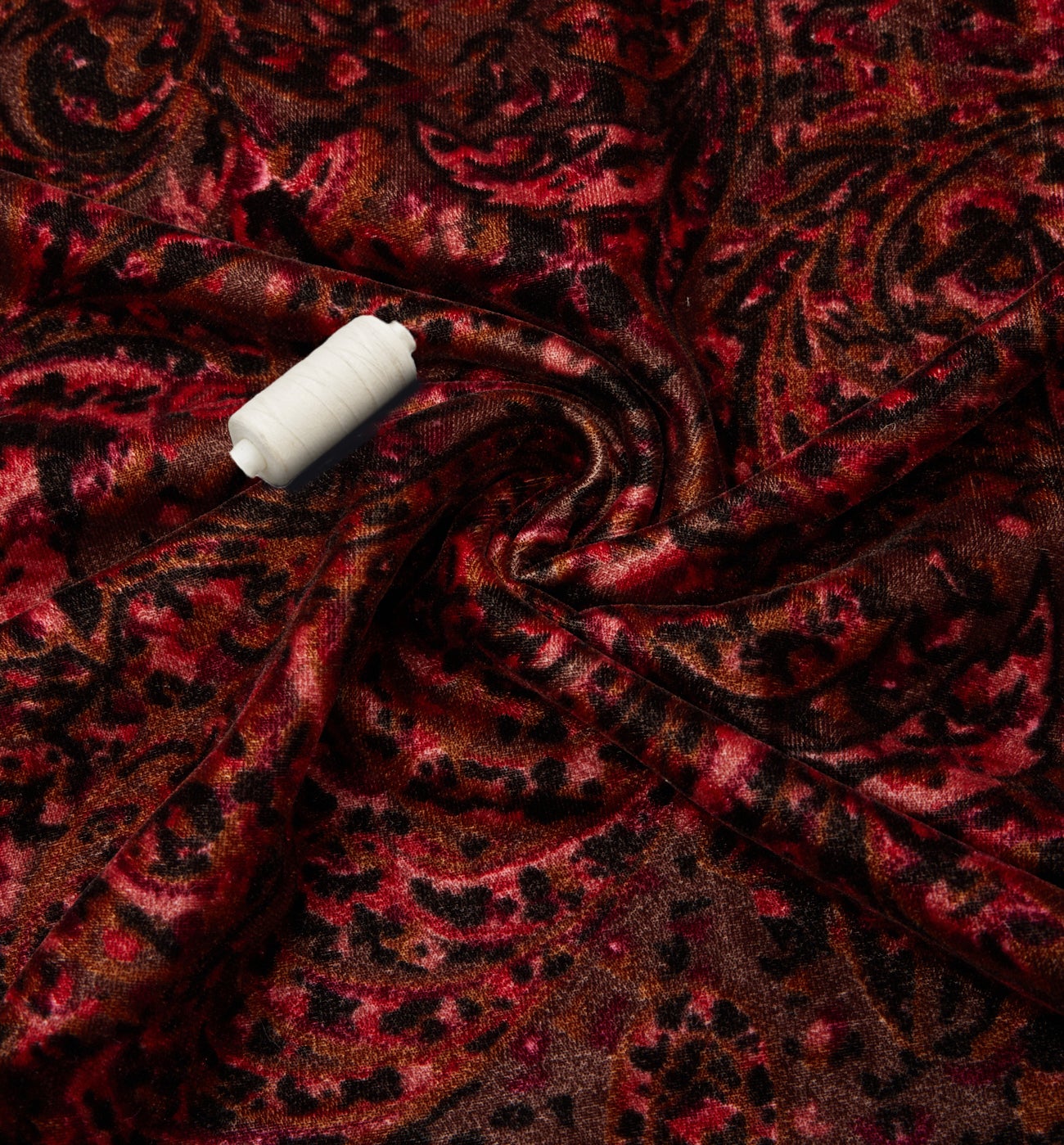 Patterned velour 2m fabric cut - Black print