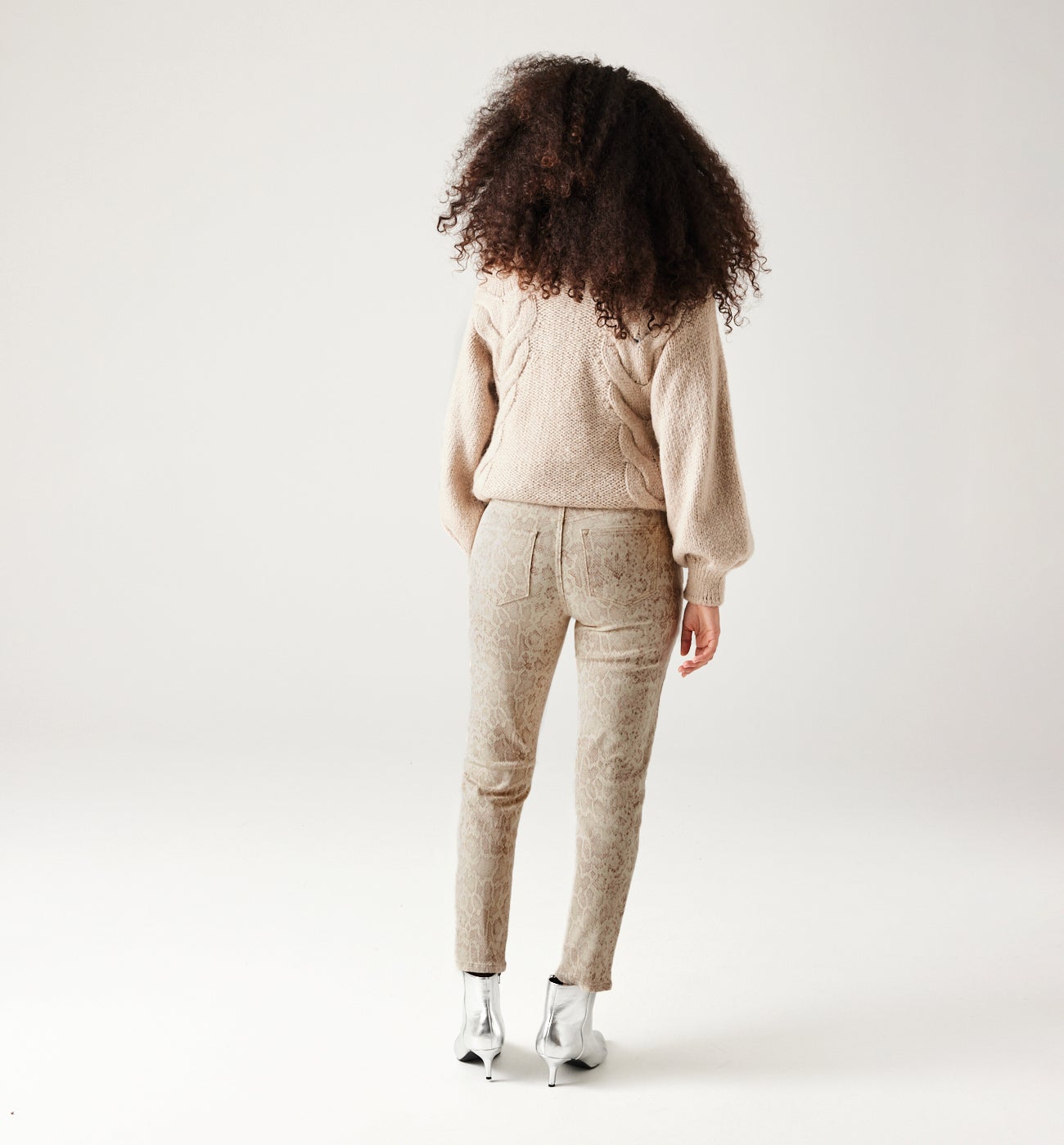 Snakeskin pattern trousers - Ecru print