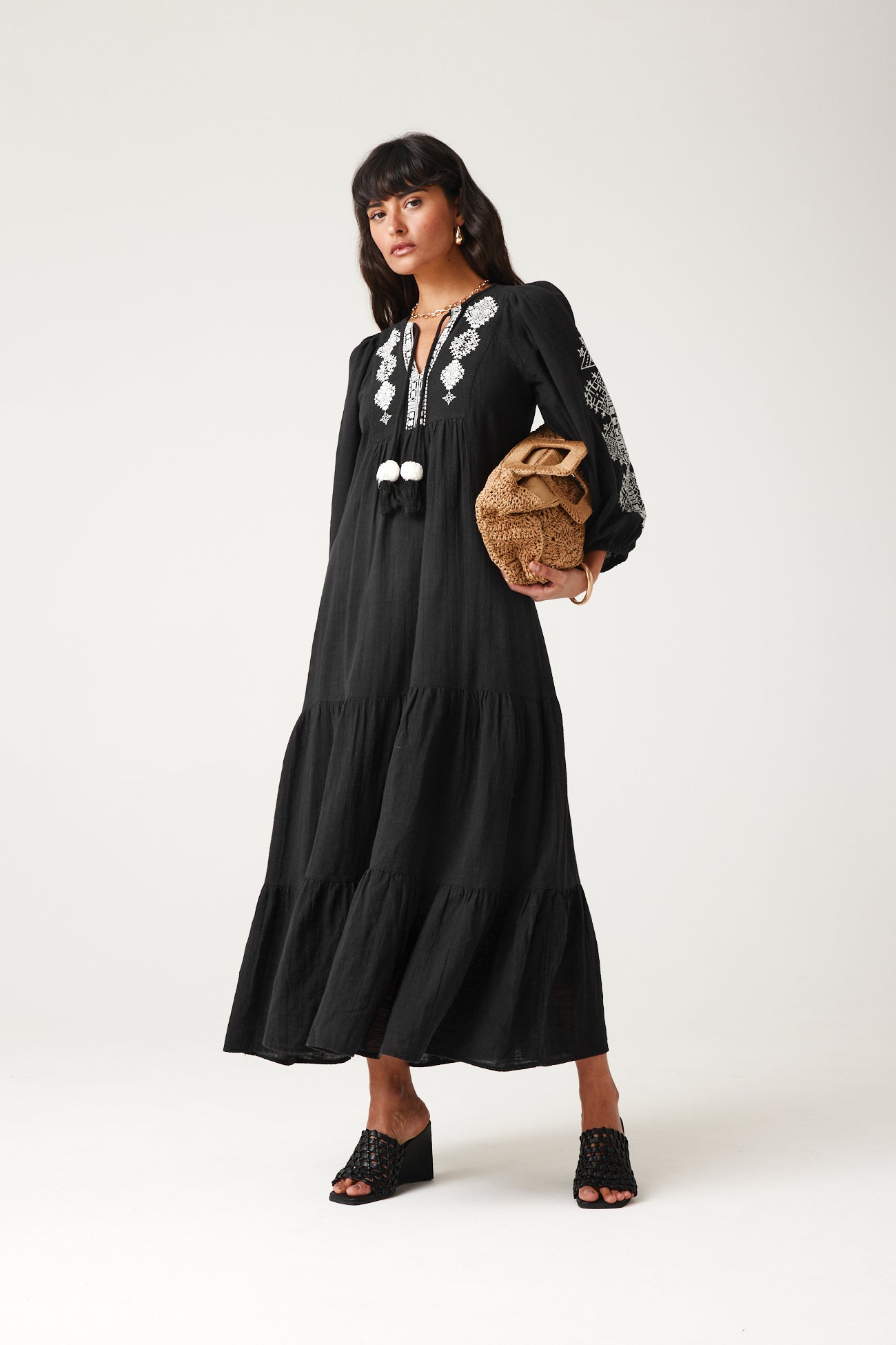 Long embroidered dress - Ecru