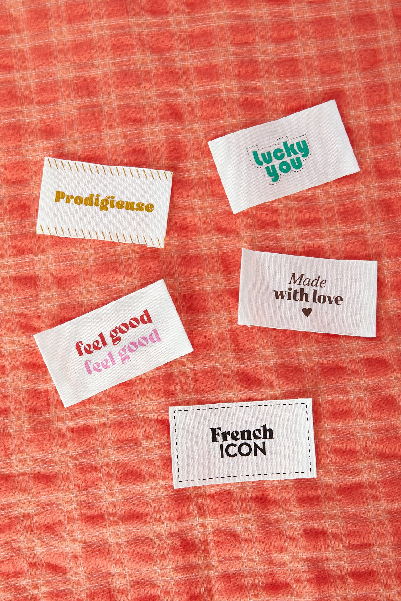 Set of 5 sewable labels - Ecru print