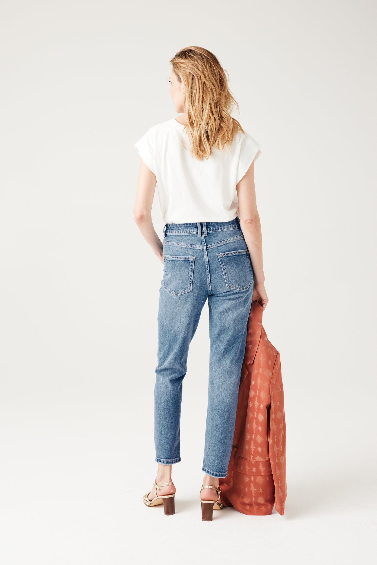MARCEL high-waist mom jeans - Medium denim