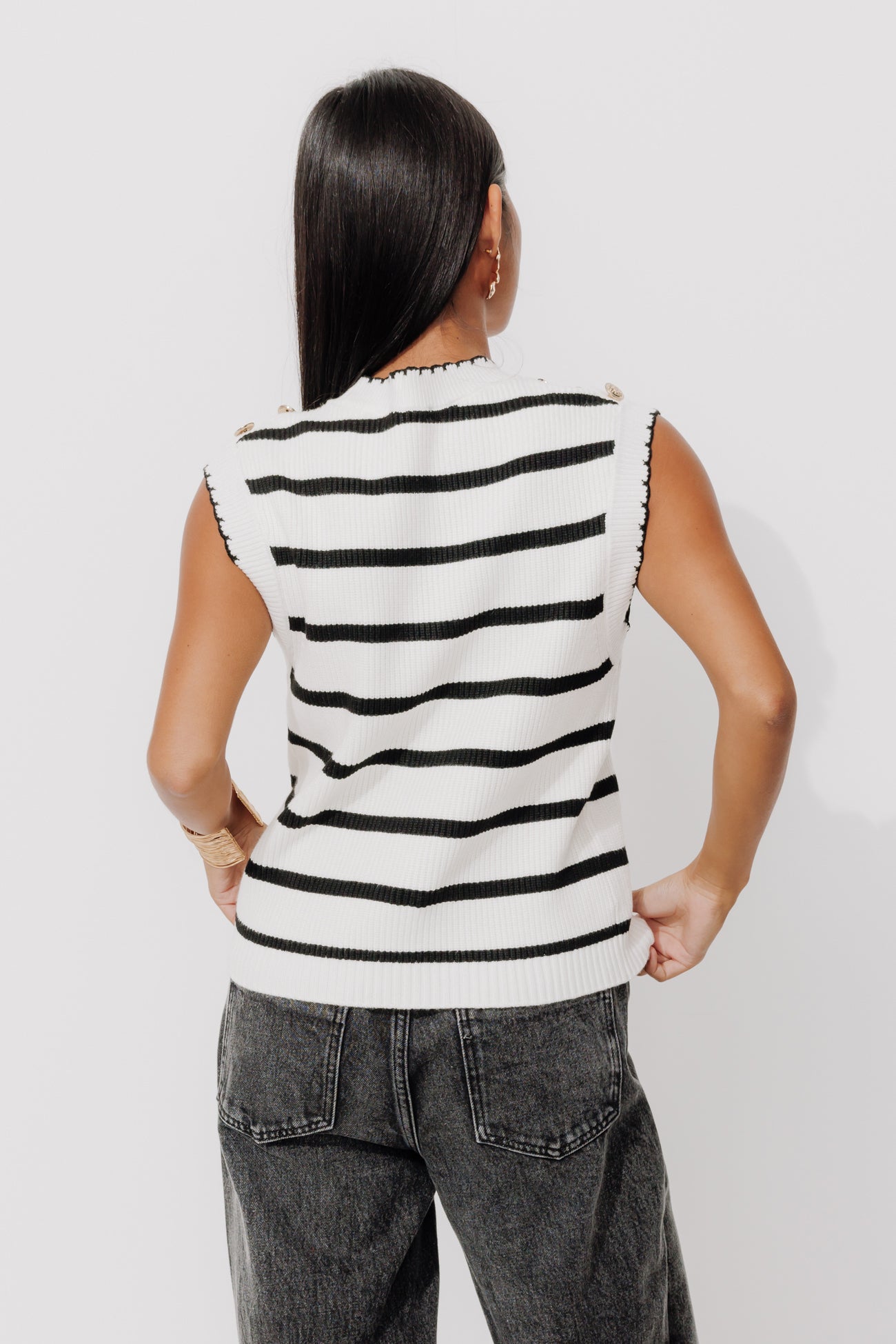 Sleeveless jumper - Ecru stripes