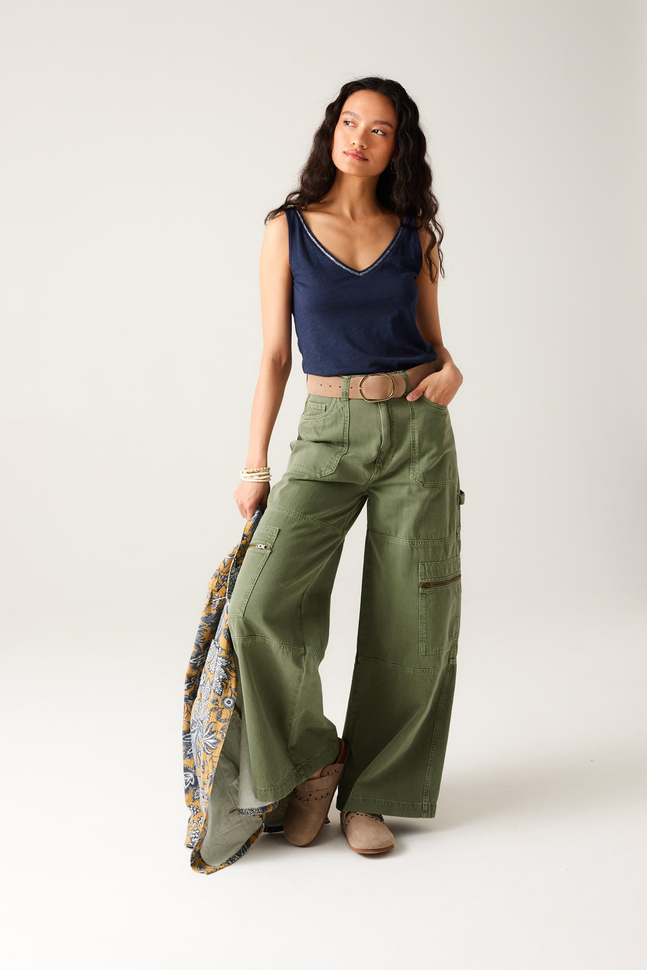 V-neckline strappy top - White