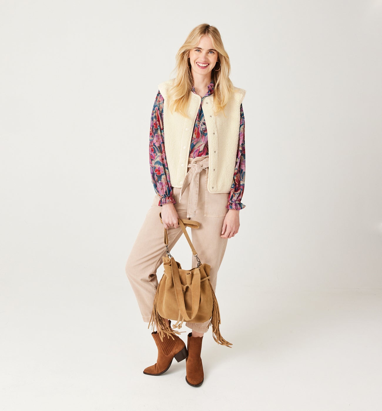 Snug sleeveless jacket - Chestnut brown