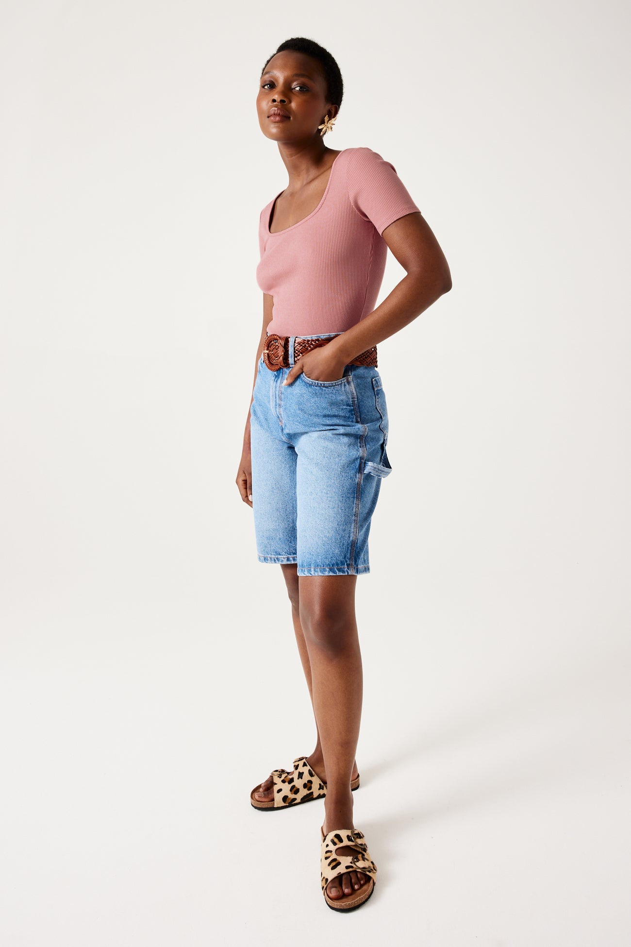 Square-neckline top - Beige