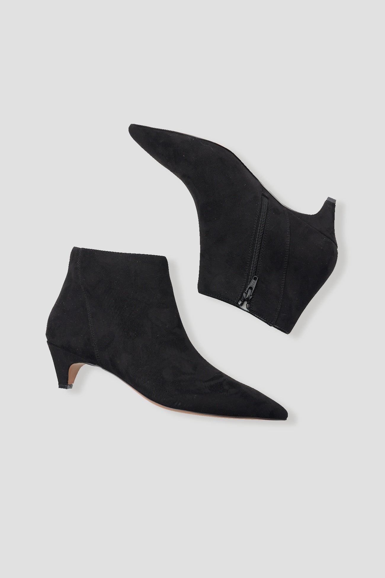 Low-heeled ankle boots - Black