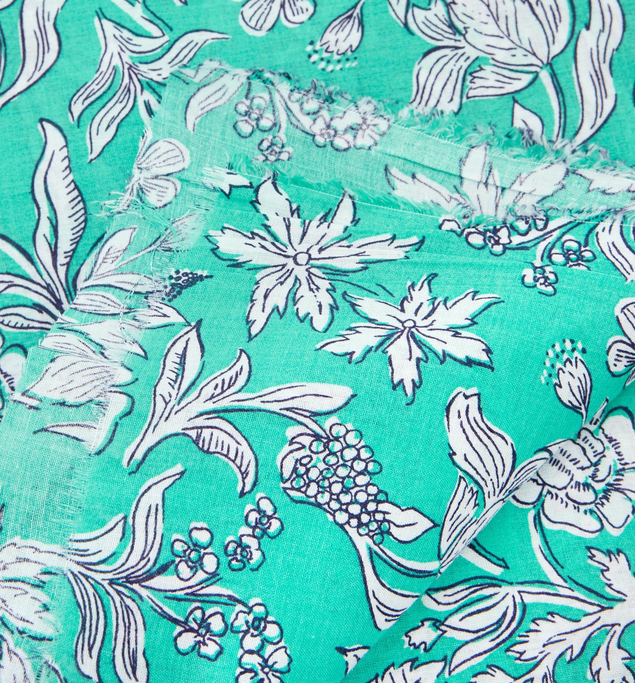 3m cotton voile fabric cut - Green print