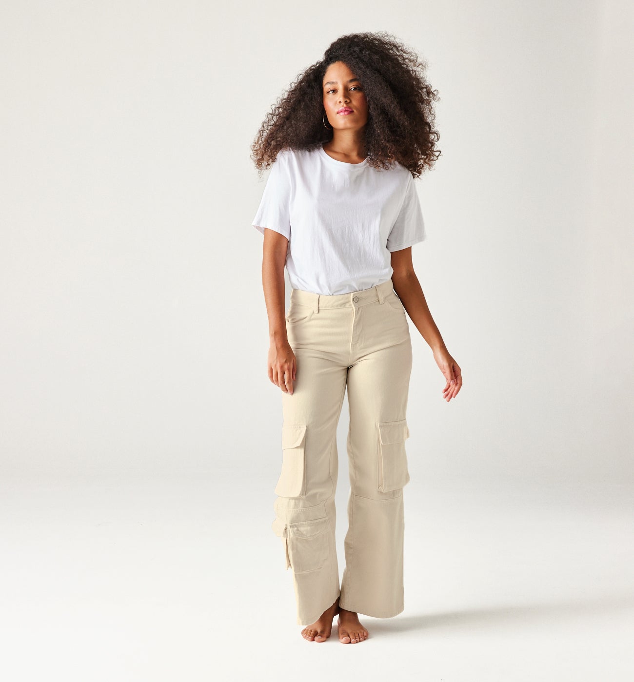 High-waist cargo trousers - Beige