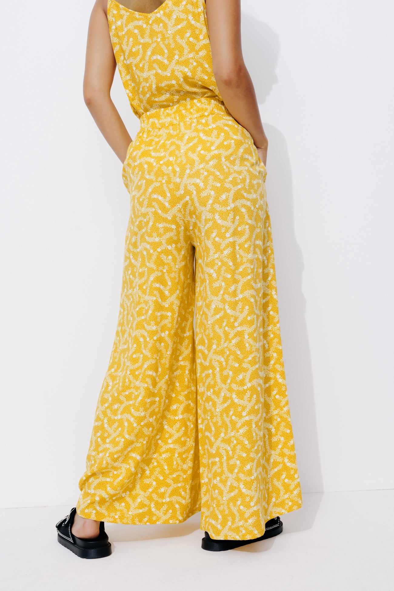 Wideleg patterned trousers - Ochre print