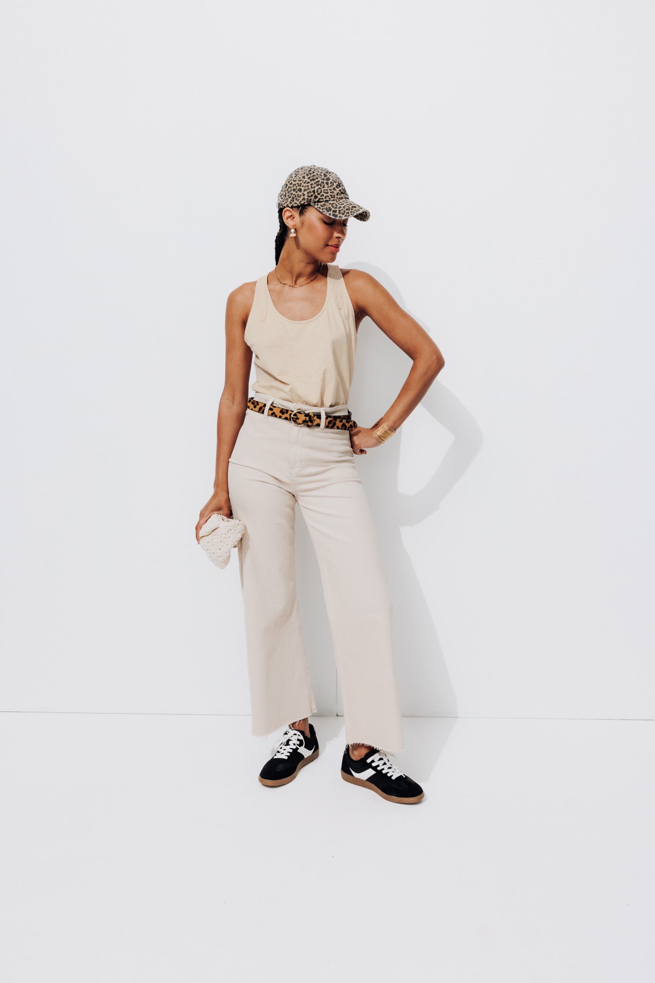 Back-embroidery sleeveless top - Ochre