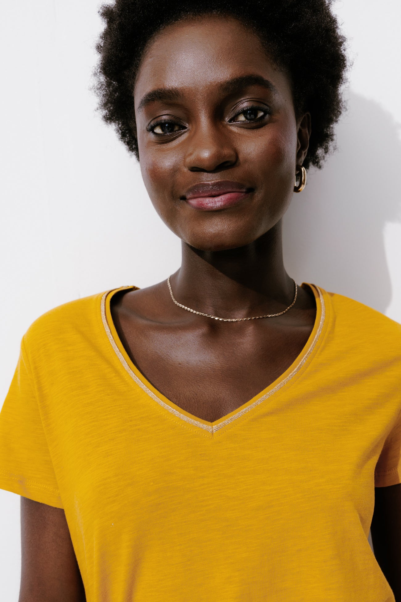 V-neck t-shirt - Beige print