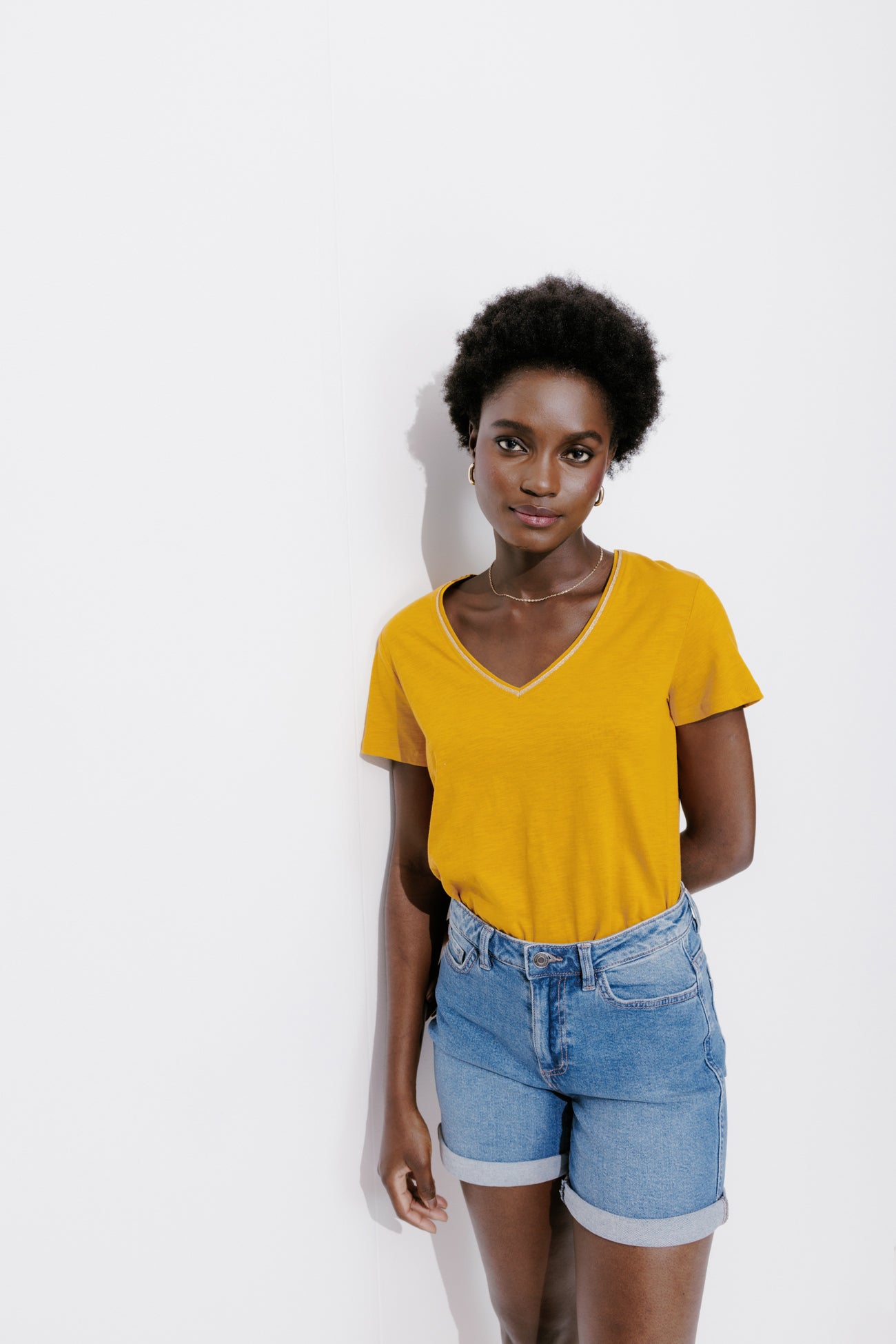 V-neck t-shirt - Ochre
