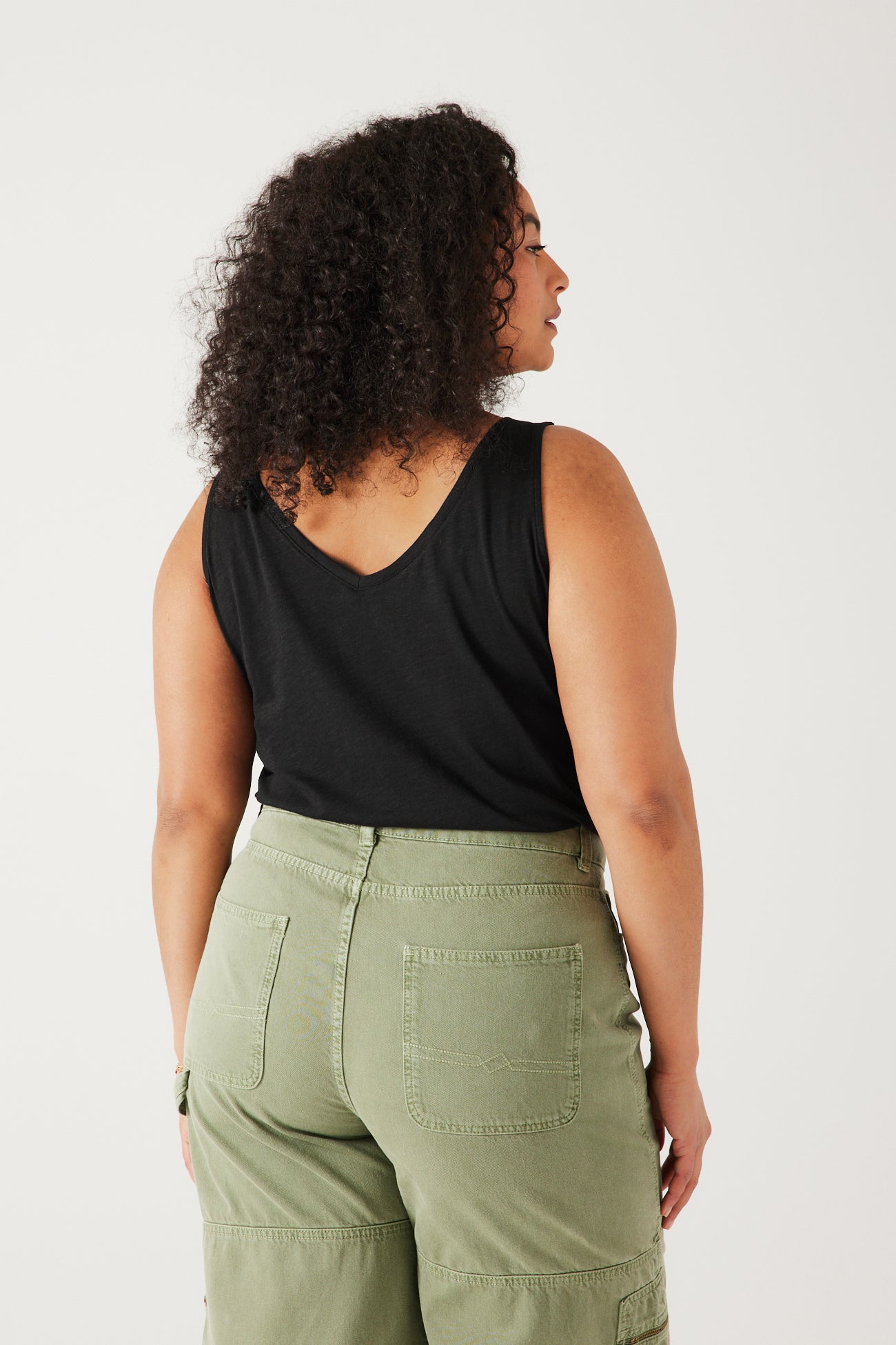 V-neckline strappy top - White