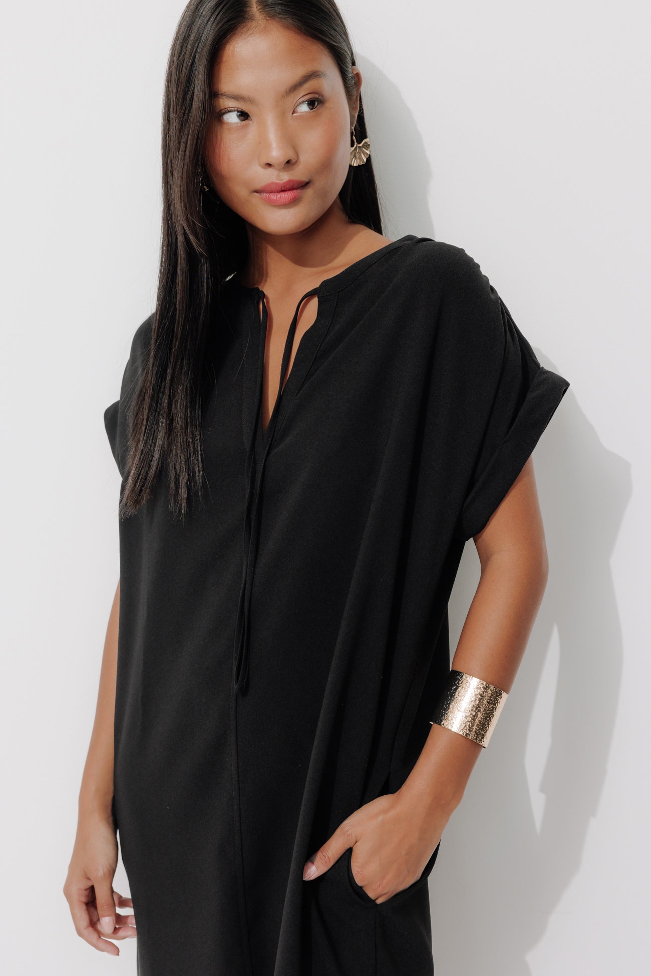 Short-sleeved dress - Black