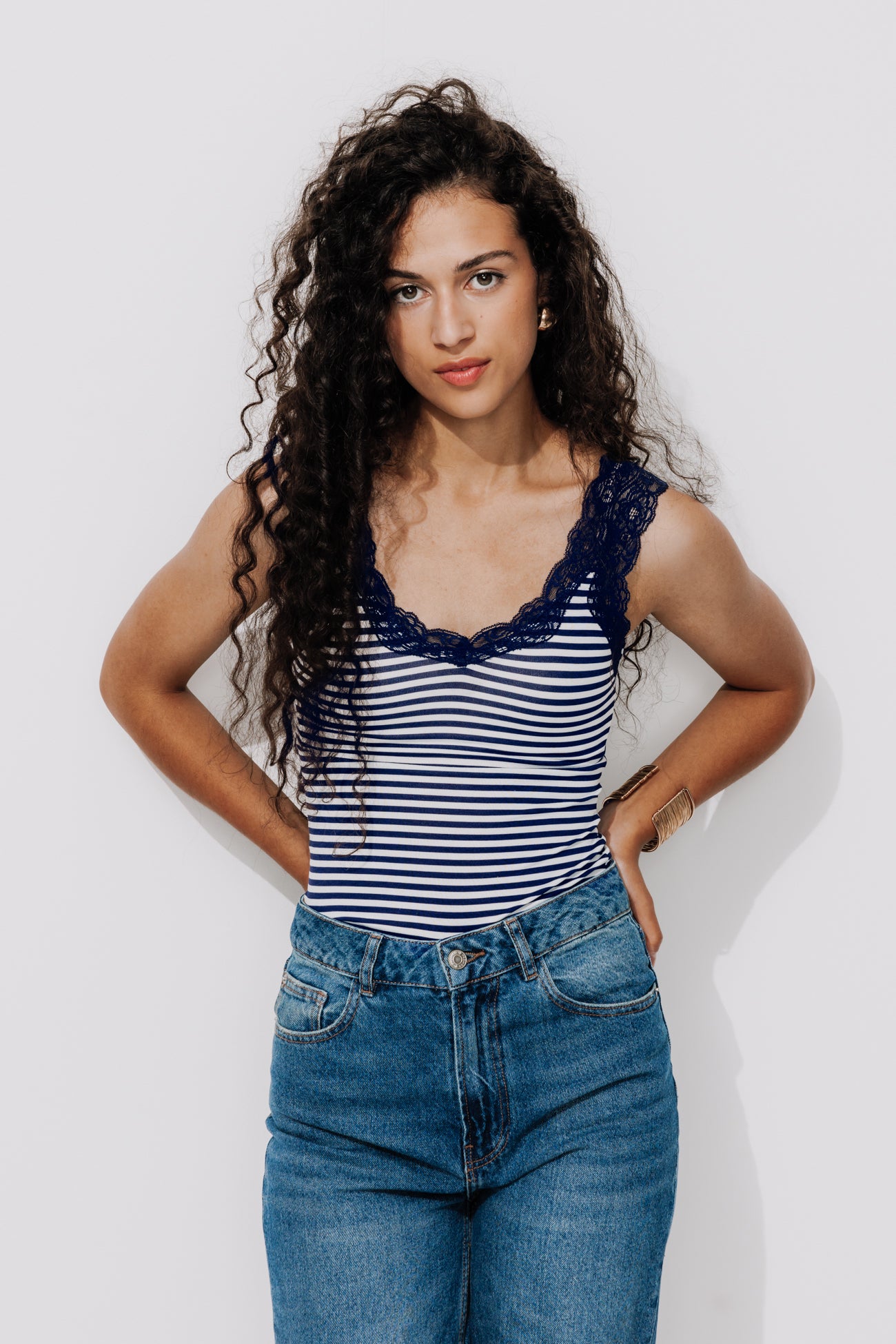 Strappy top with lace - Navy blue stripes