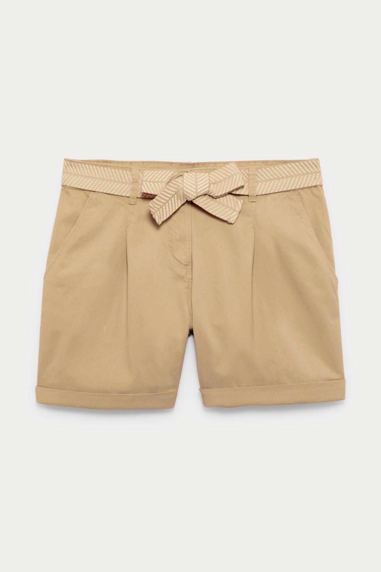 Belted pleated shorts - White