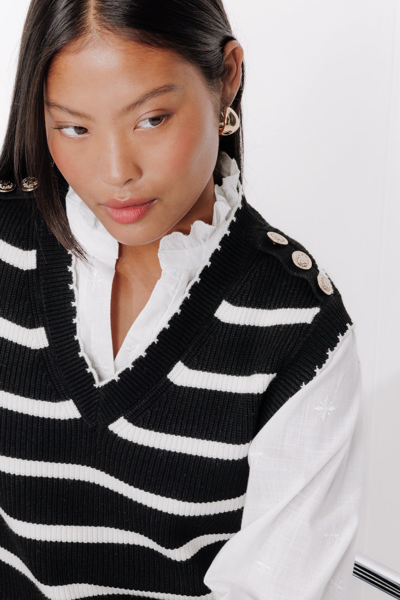 Sleeveless jumper - Ecru stripes
