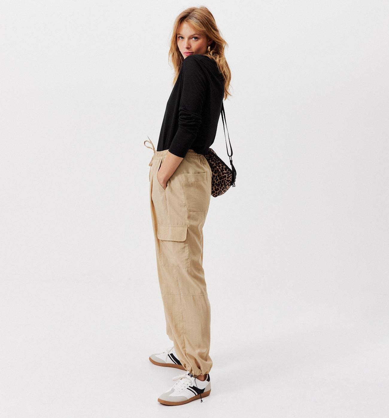 Lace detail top - Black