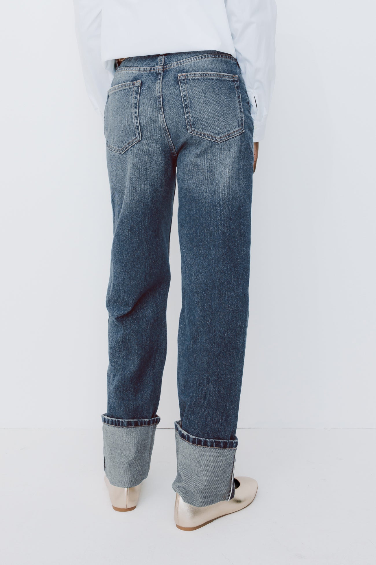 High-waist straight-leg jeans - Medium denim