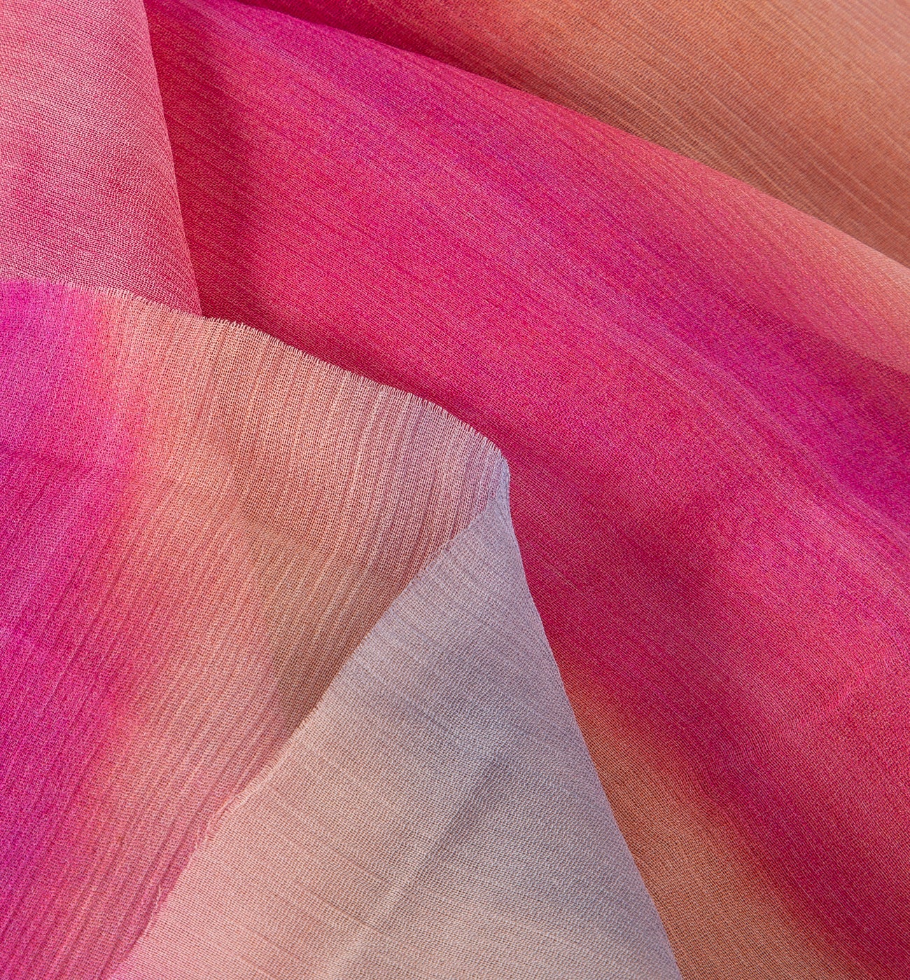 3m crepon voile fabric cut - Fuchsia print