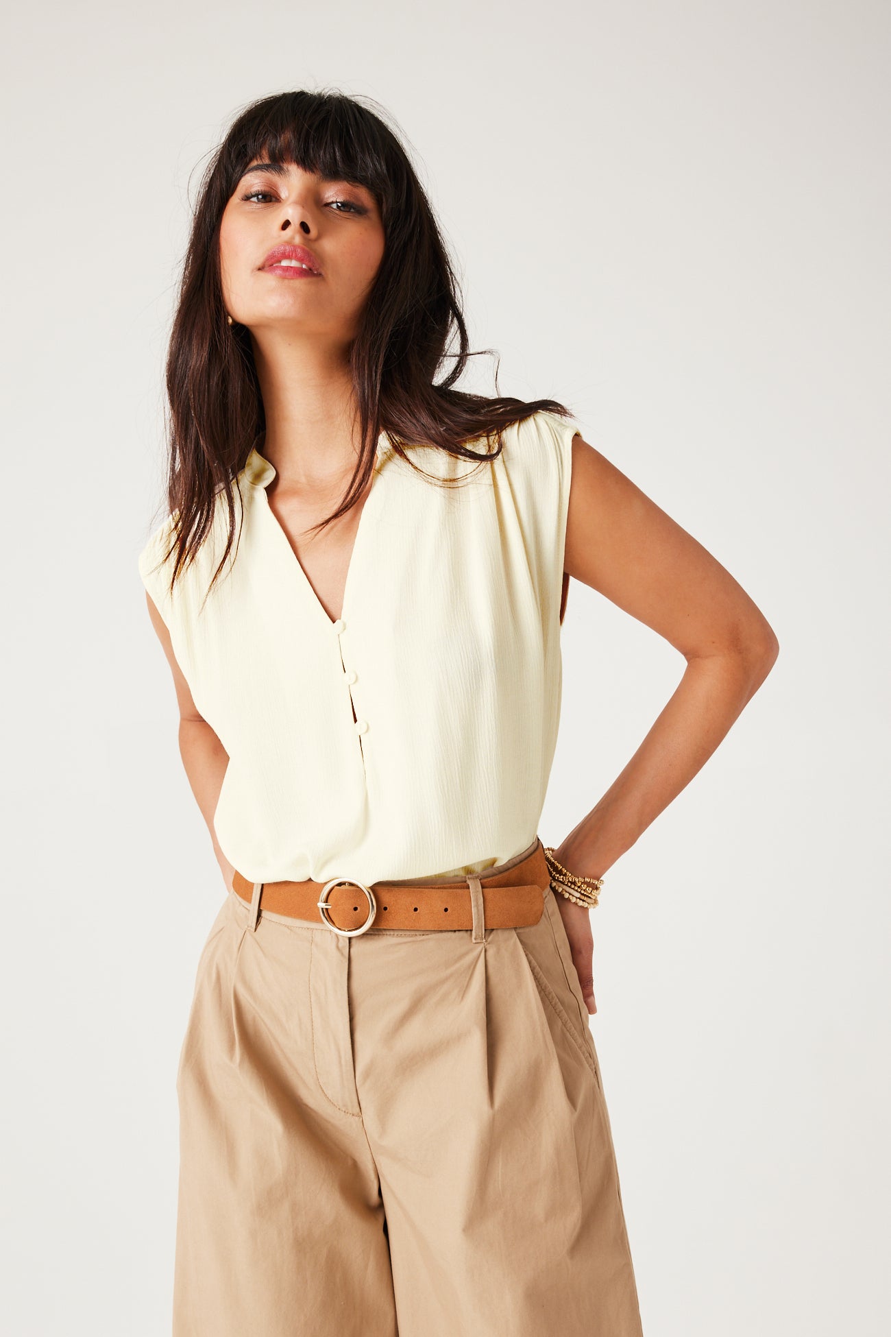 Sleeveless blouse - Ecru