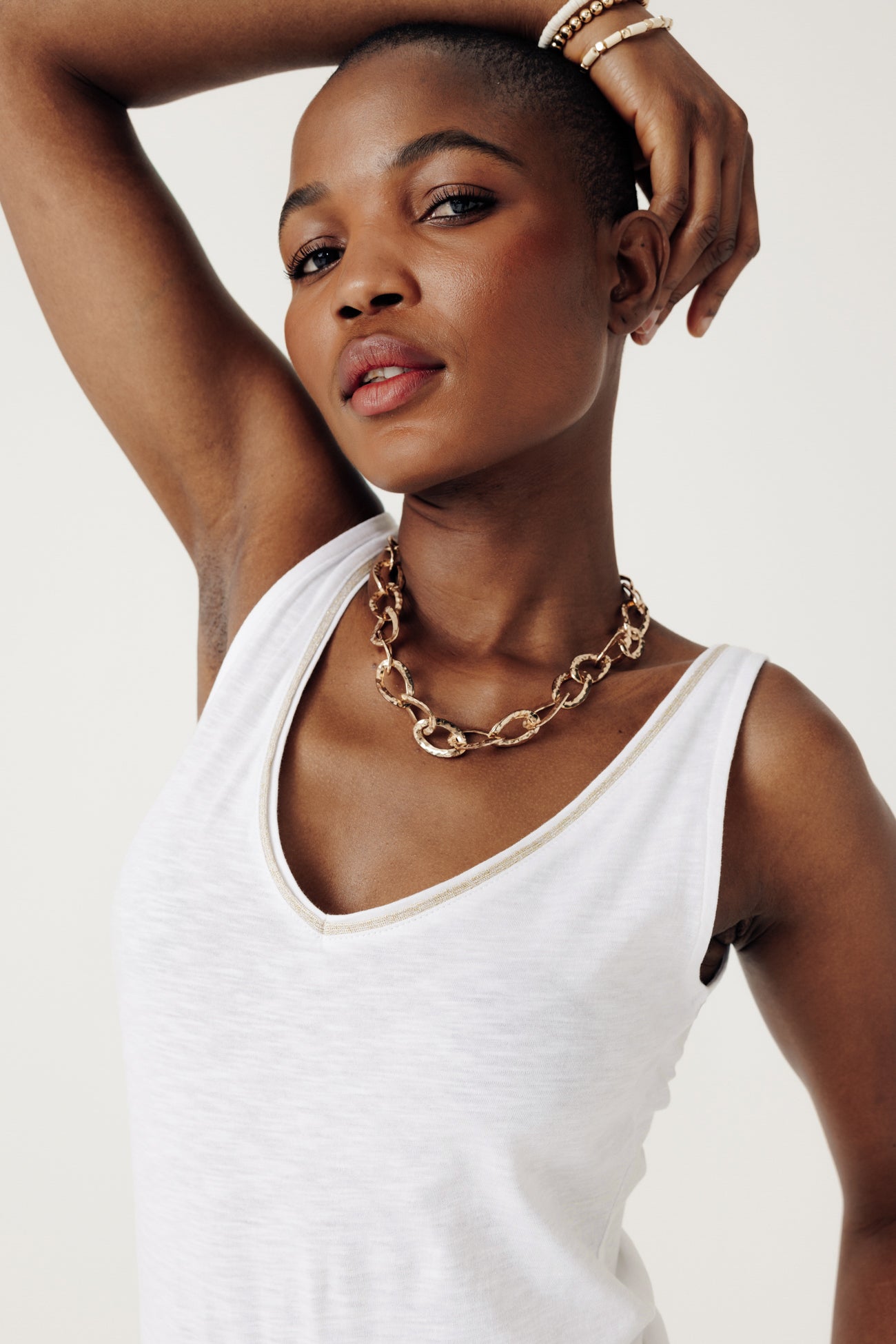 V-neckline strappy top - White