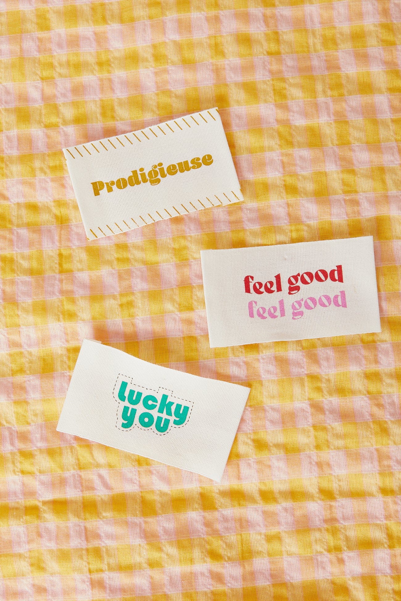 Set of 5 sewable labels - Ecru print