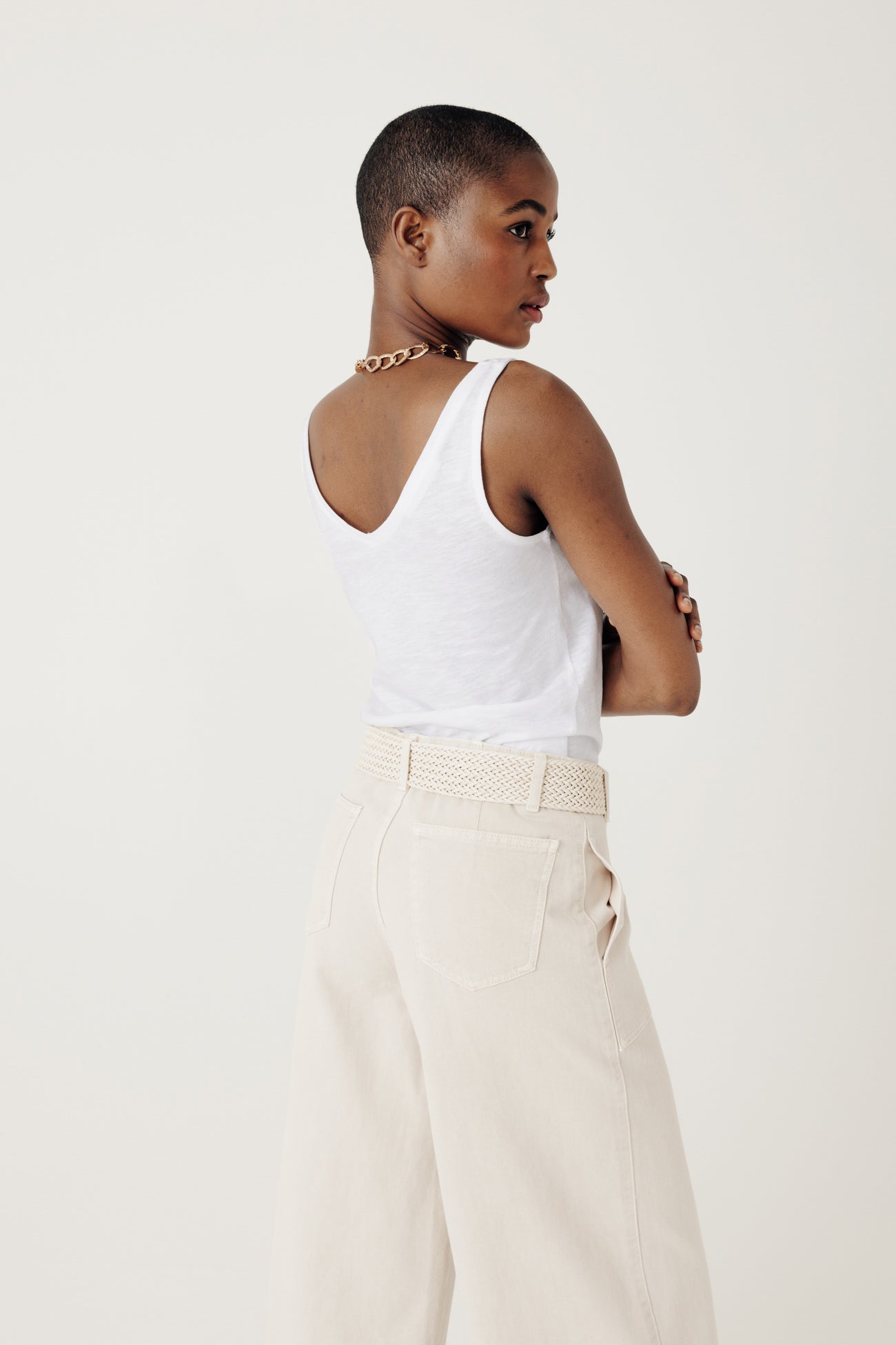 V-neckline strappy top - White